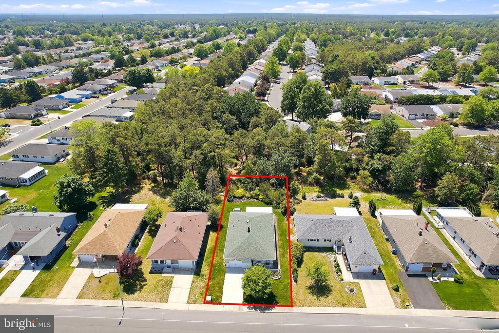 Photo of 434 Jamaica Boulevard, TOMS RIVER, NJ 08757 (MLS # NJOC2042272)