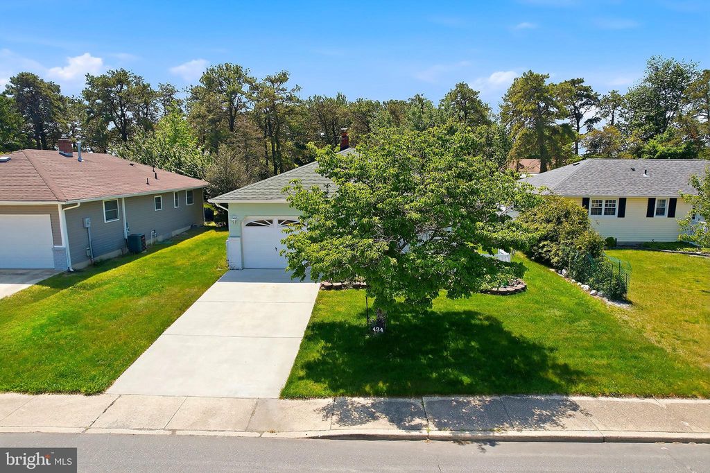Photo of 434 Jamaica Boulevard, TOMS RIVER, NJ 08757 (MLS # NJOC2042272)