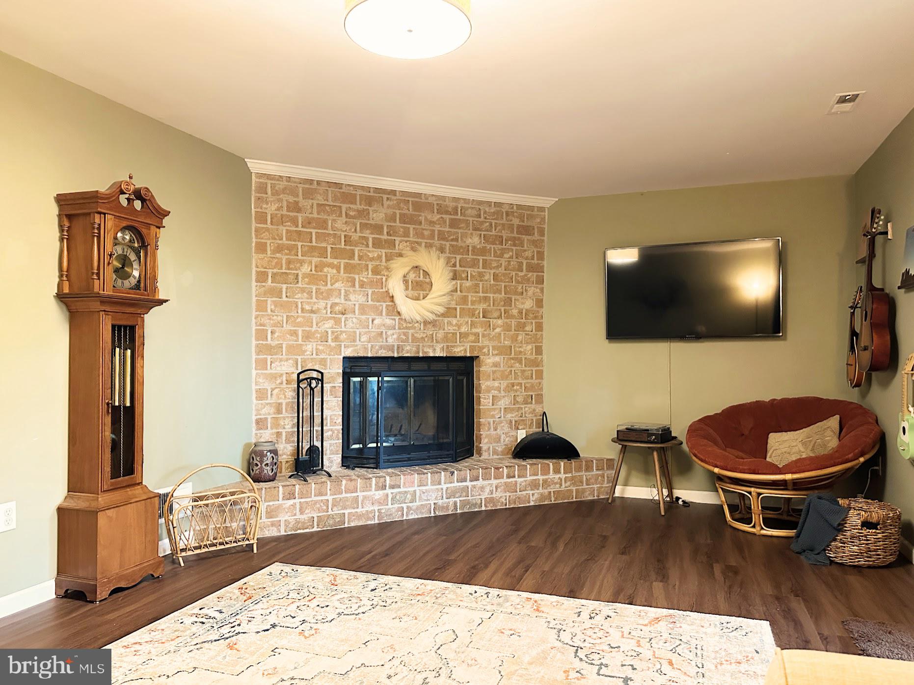 KINGS CONTRIVANCE - Residential