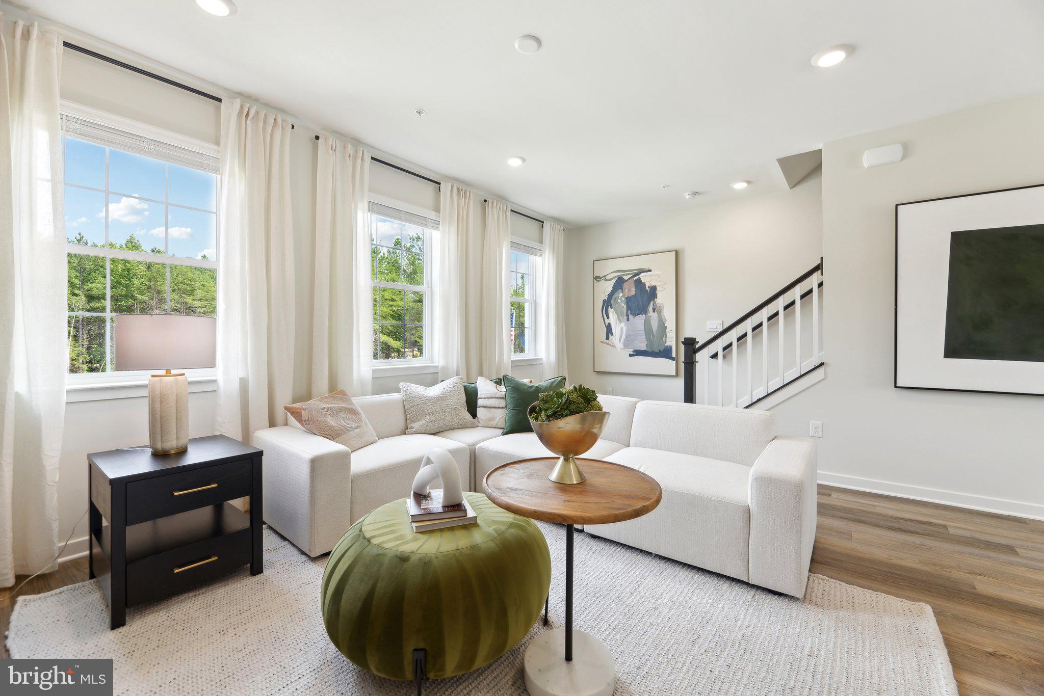 PINEGROVE - Residential