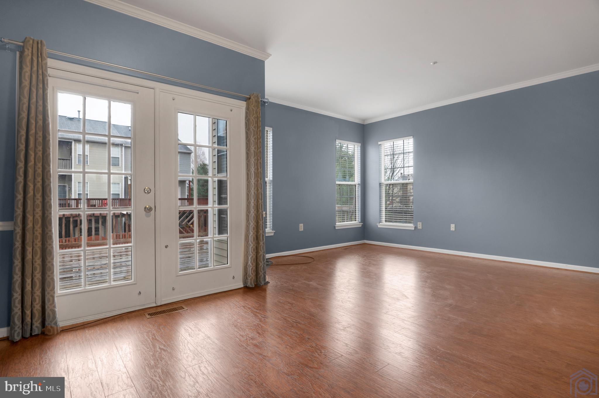2543 SELKIRK COURT