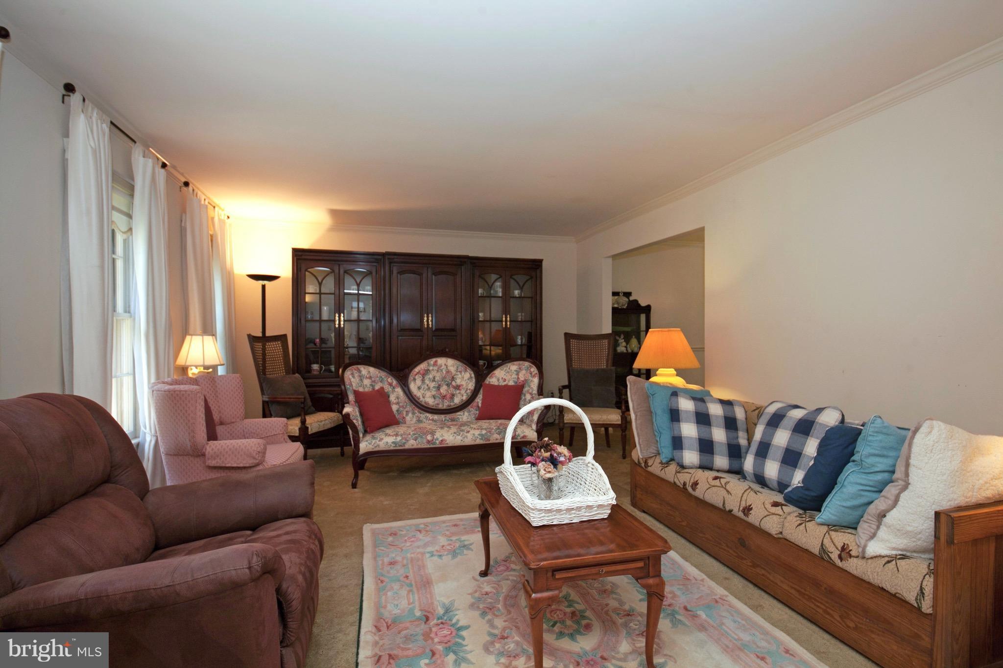 FOX MILL ESTATES - Residential