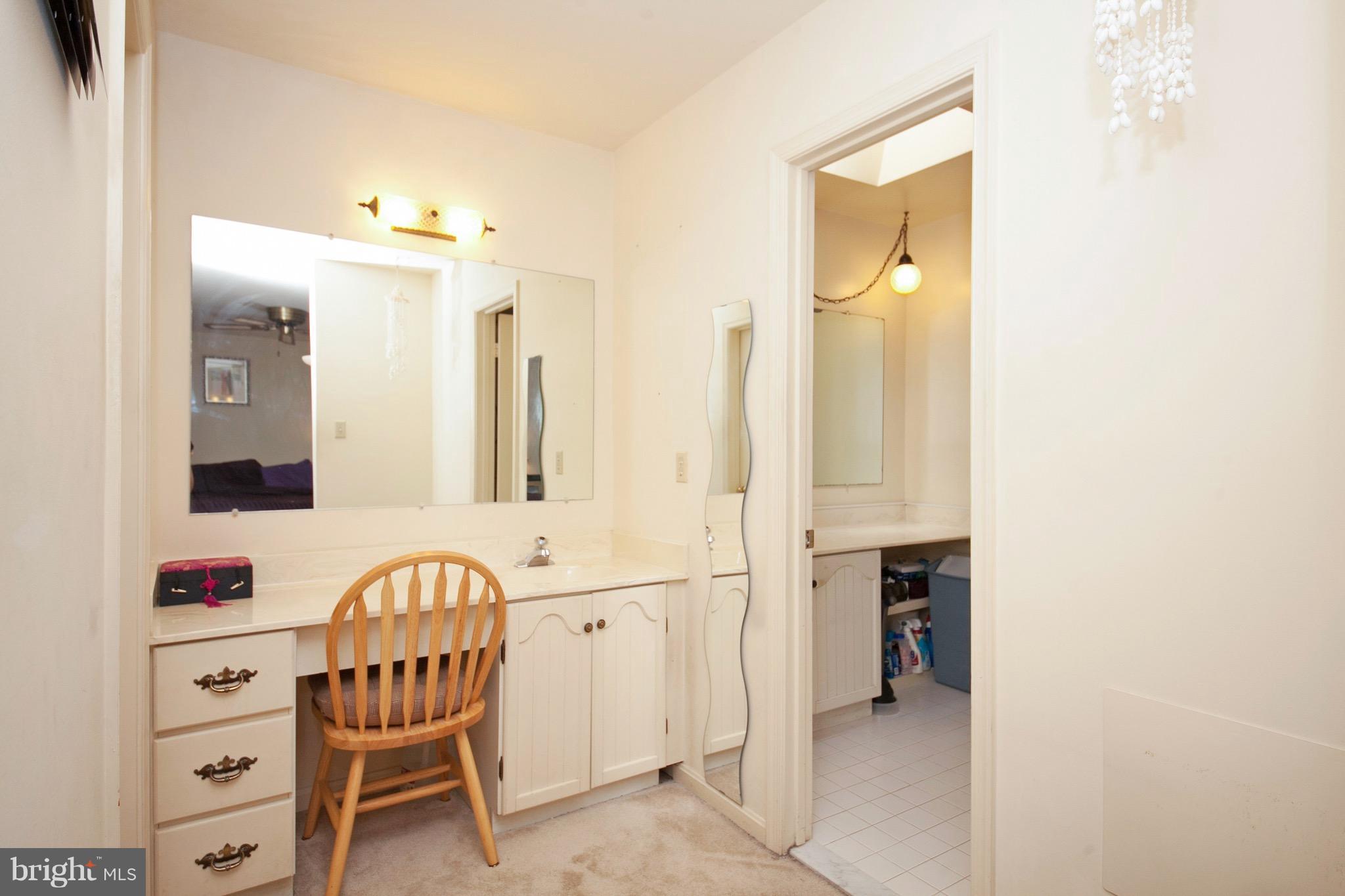 FOX MILL ESTATES - Residential