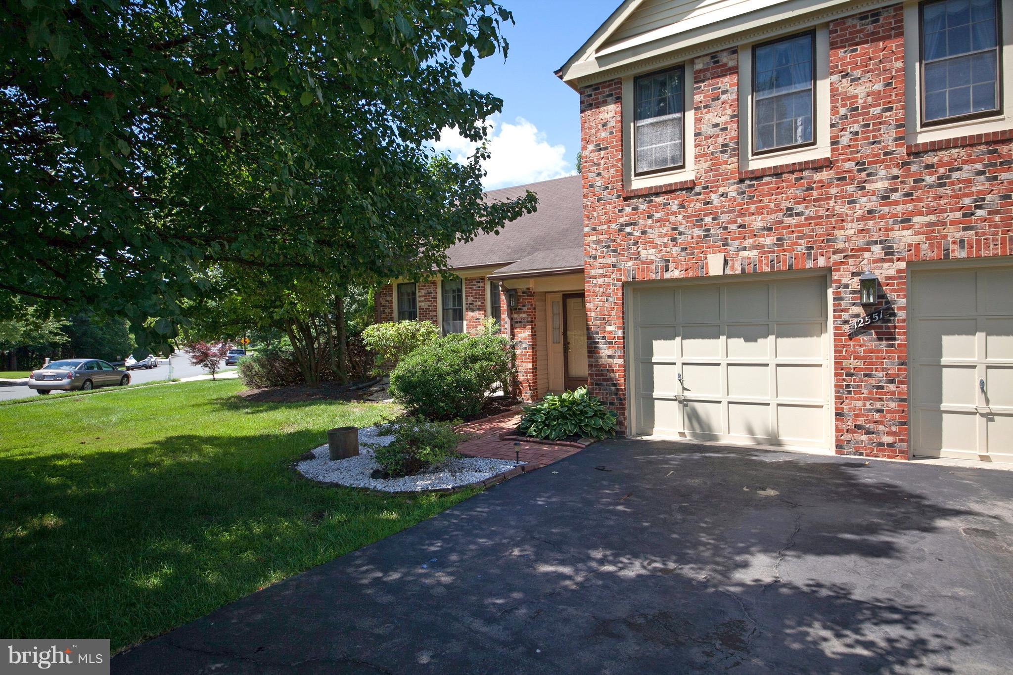 FOX MILL ESTATES - Residential