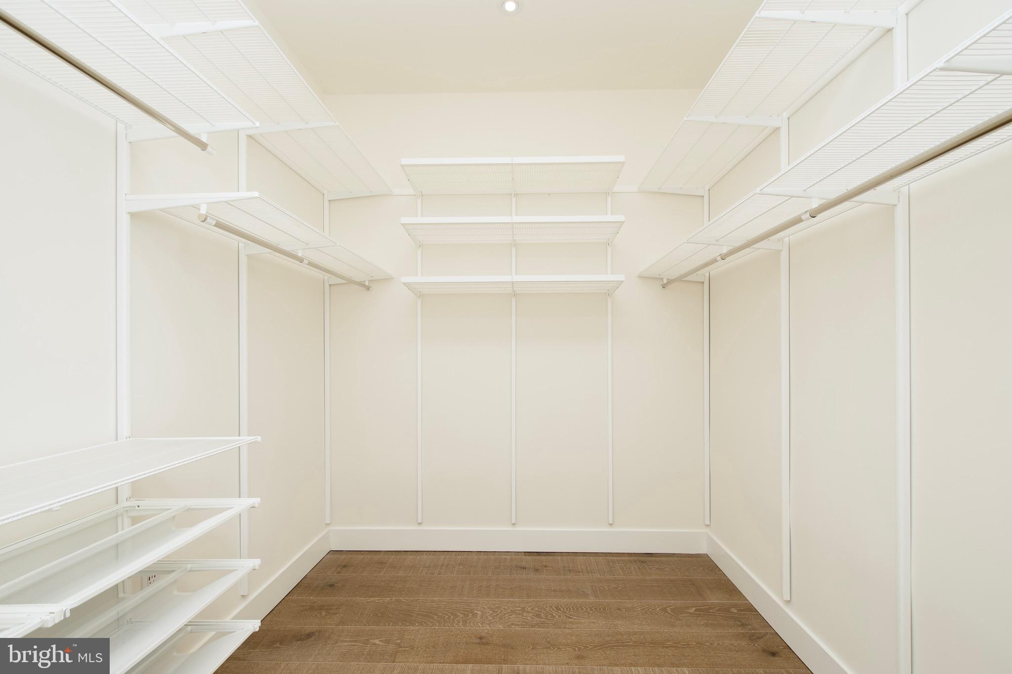 PIMMIT HILLS - Residential