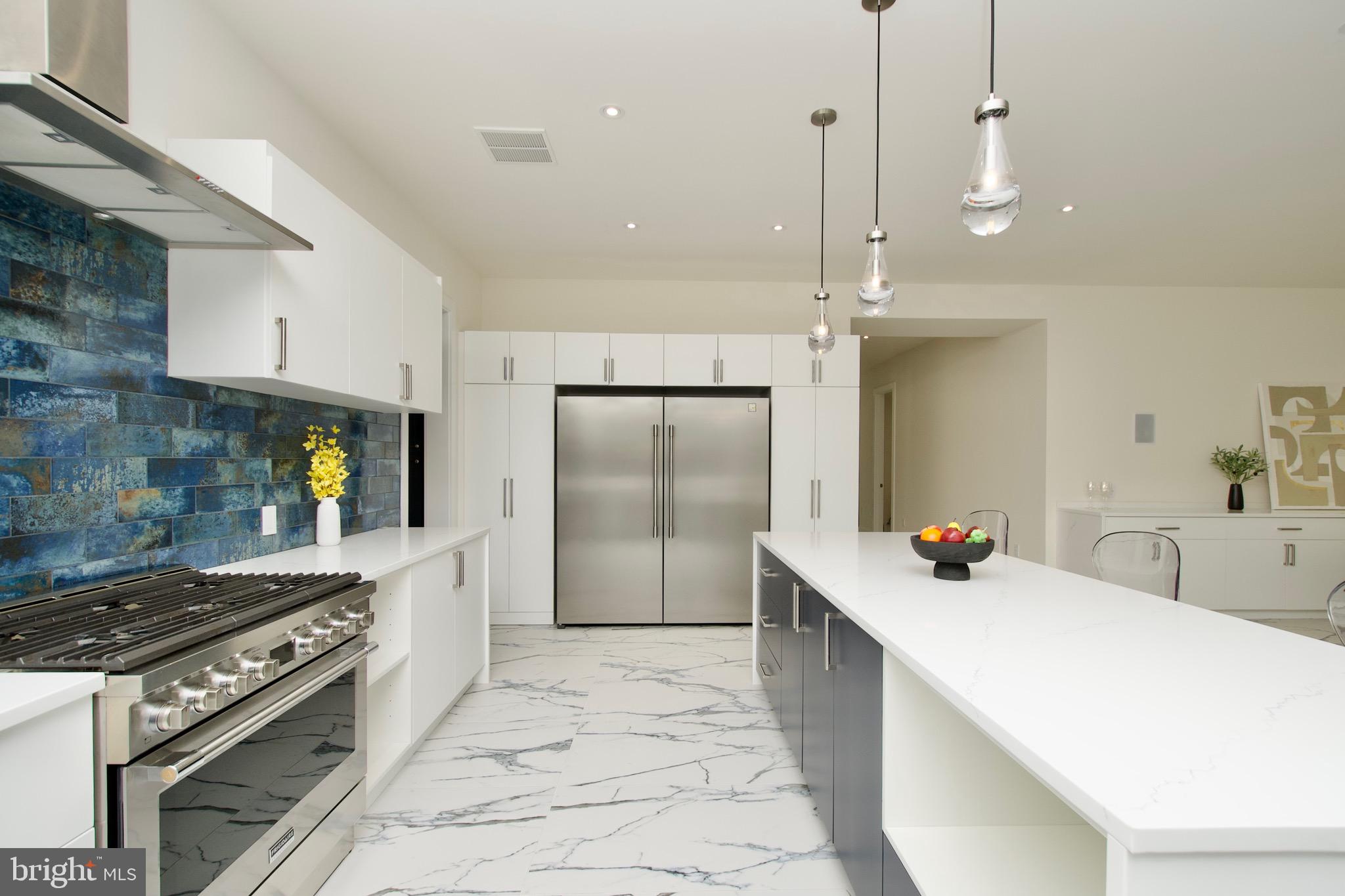 PIMMIT HILLS - Residential