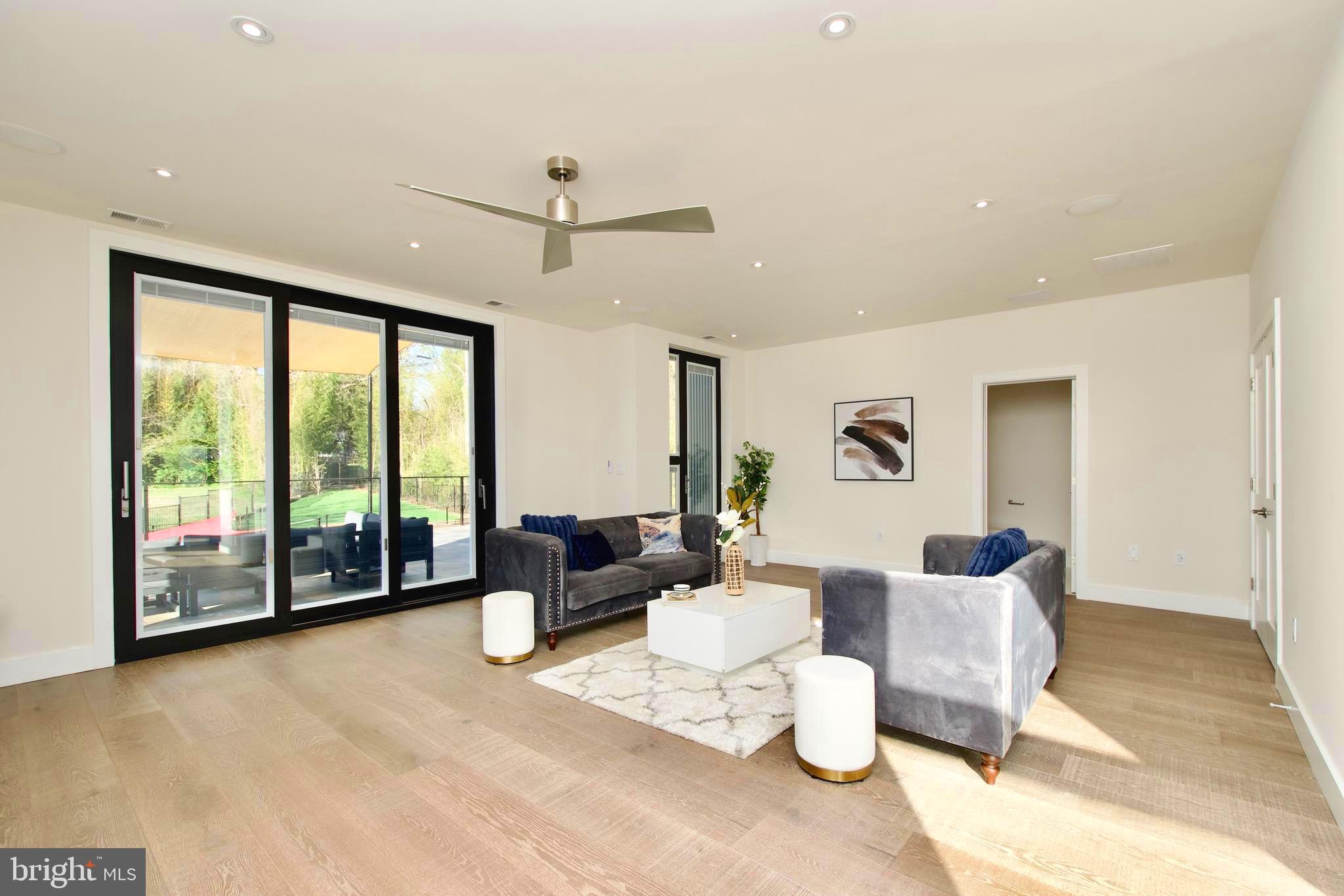 PIMMIT HILLS - Residential