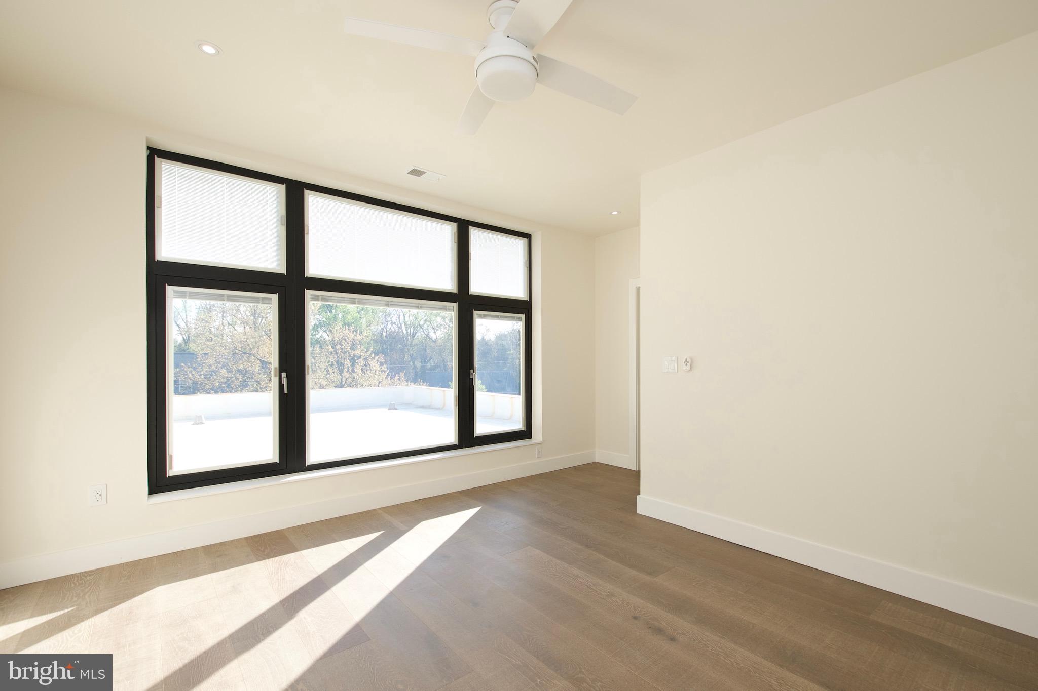 PIMMIT HILLS - Residential