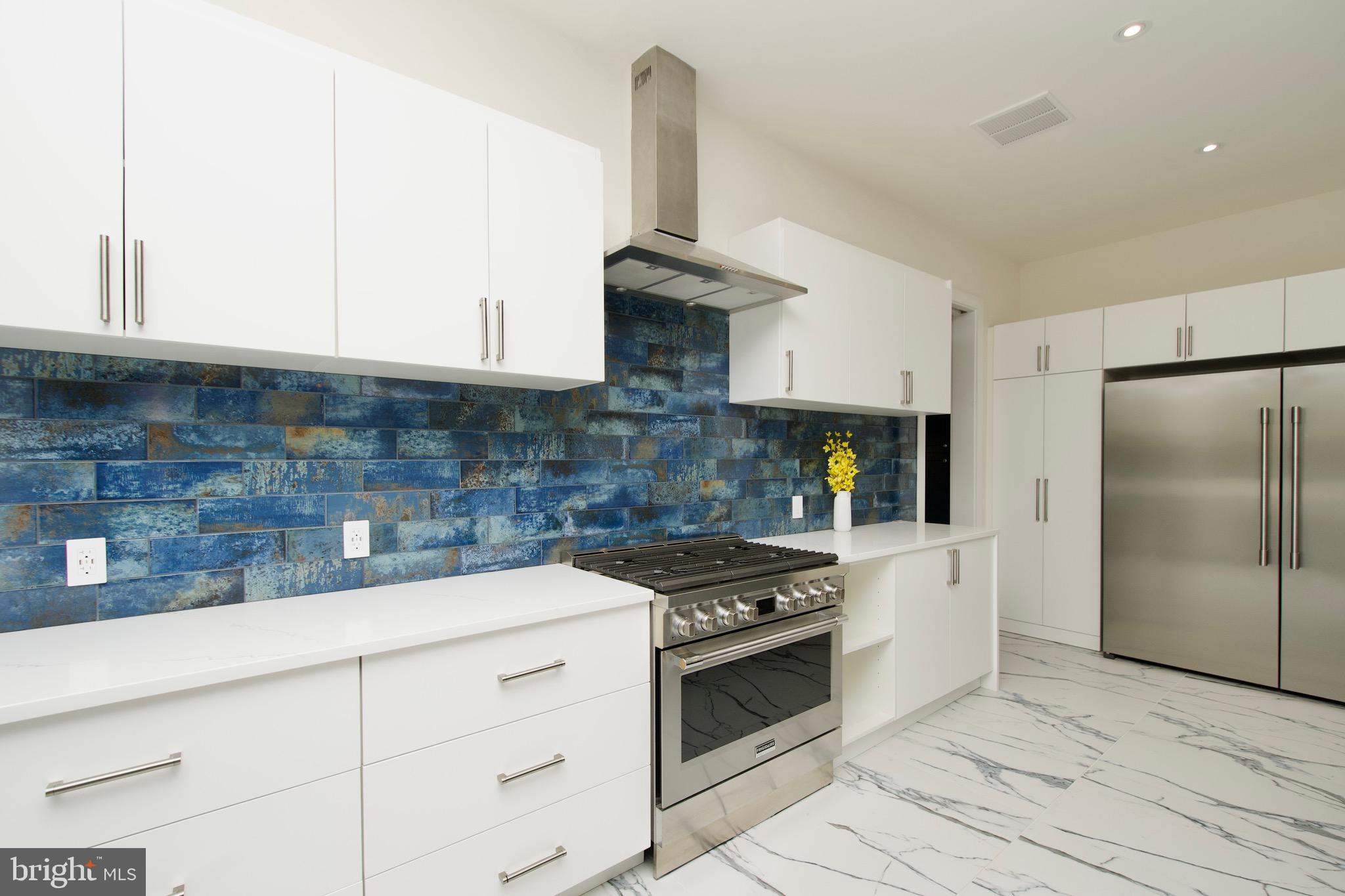 PIMMIT HILLS - Residential