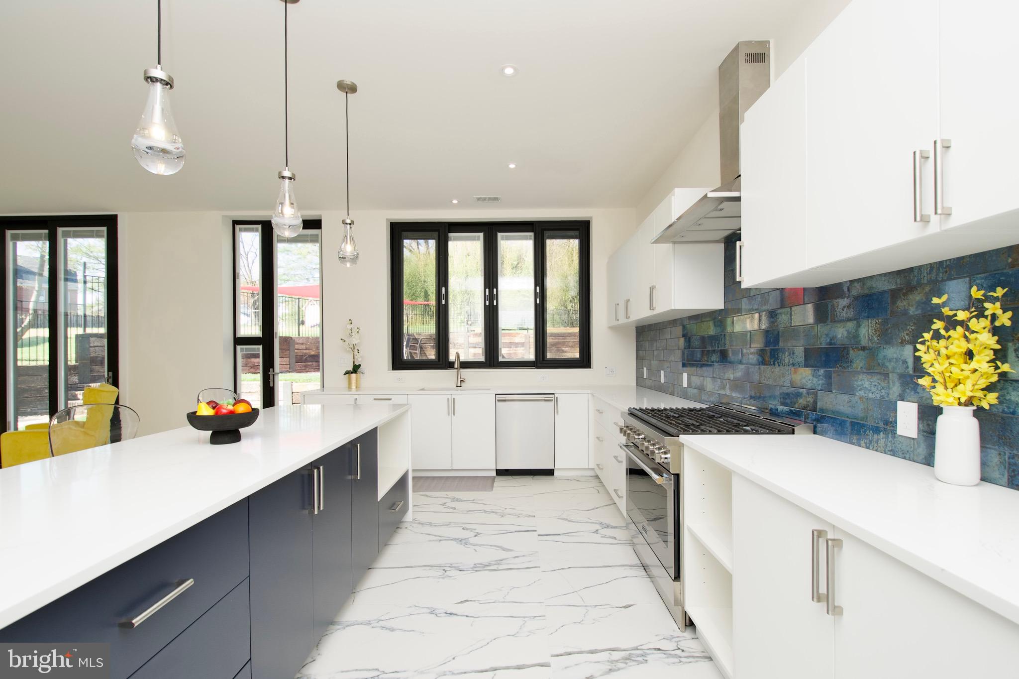 PIMMIT HILLS - Residential