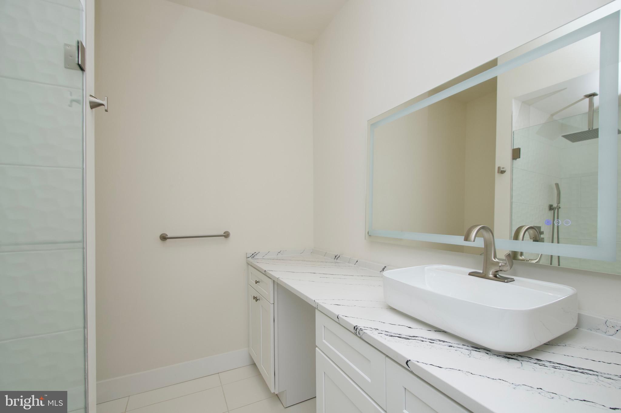 PIMMIT HILLS - Residential