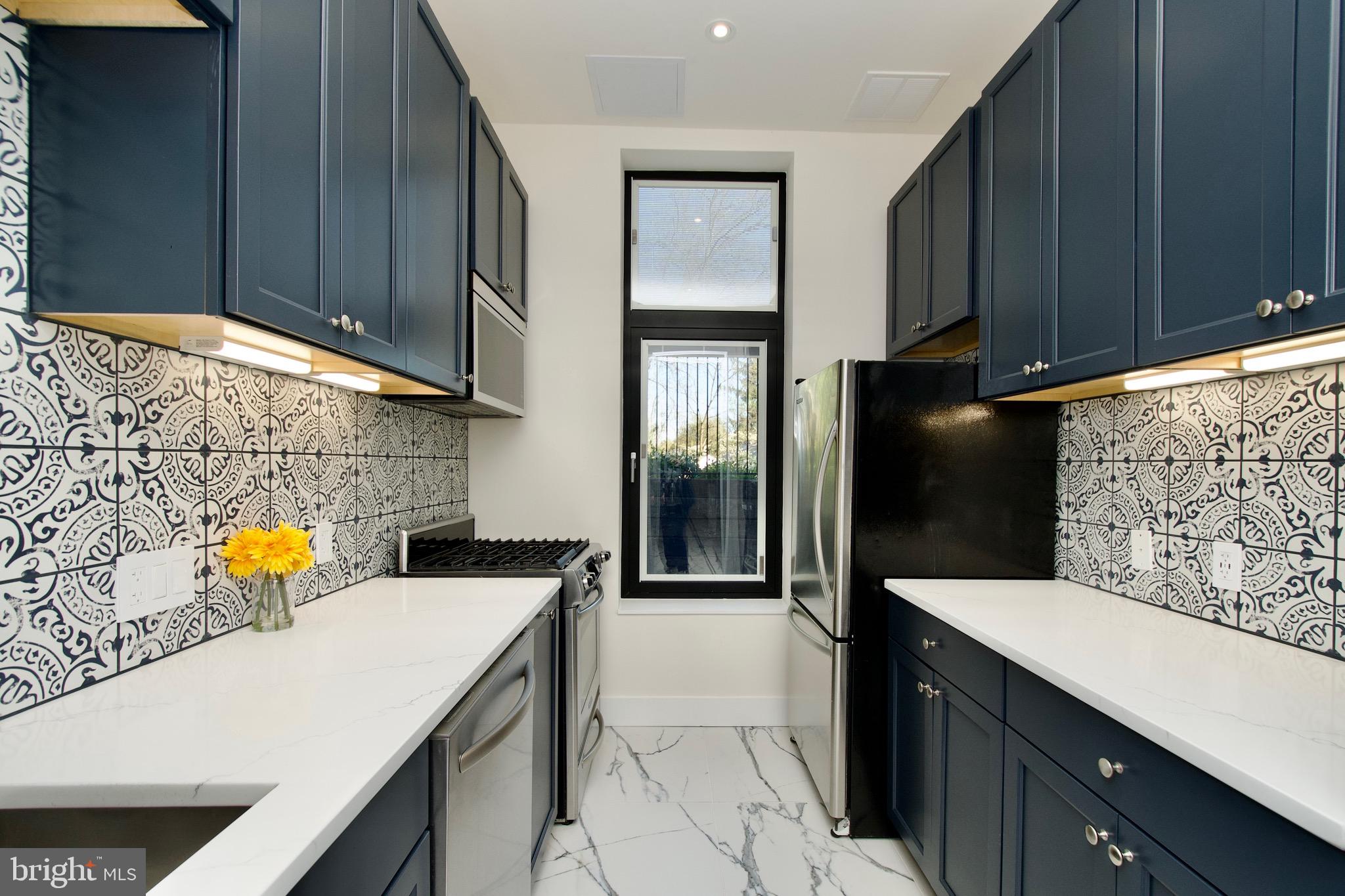 PIMMIT HILLS - Residential