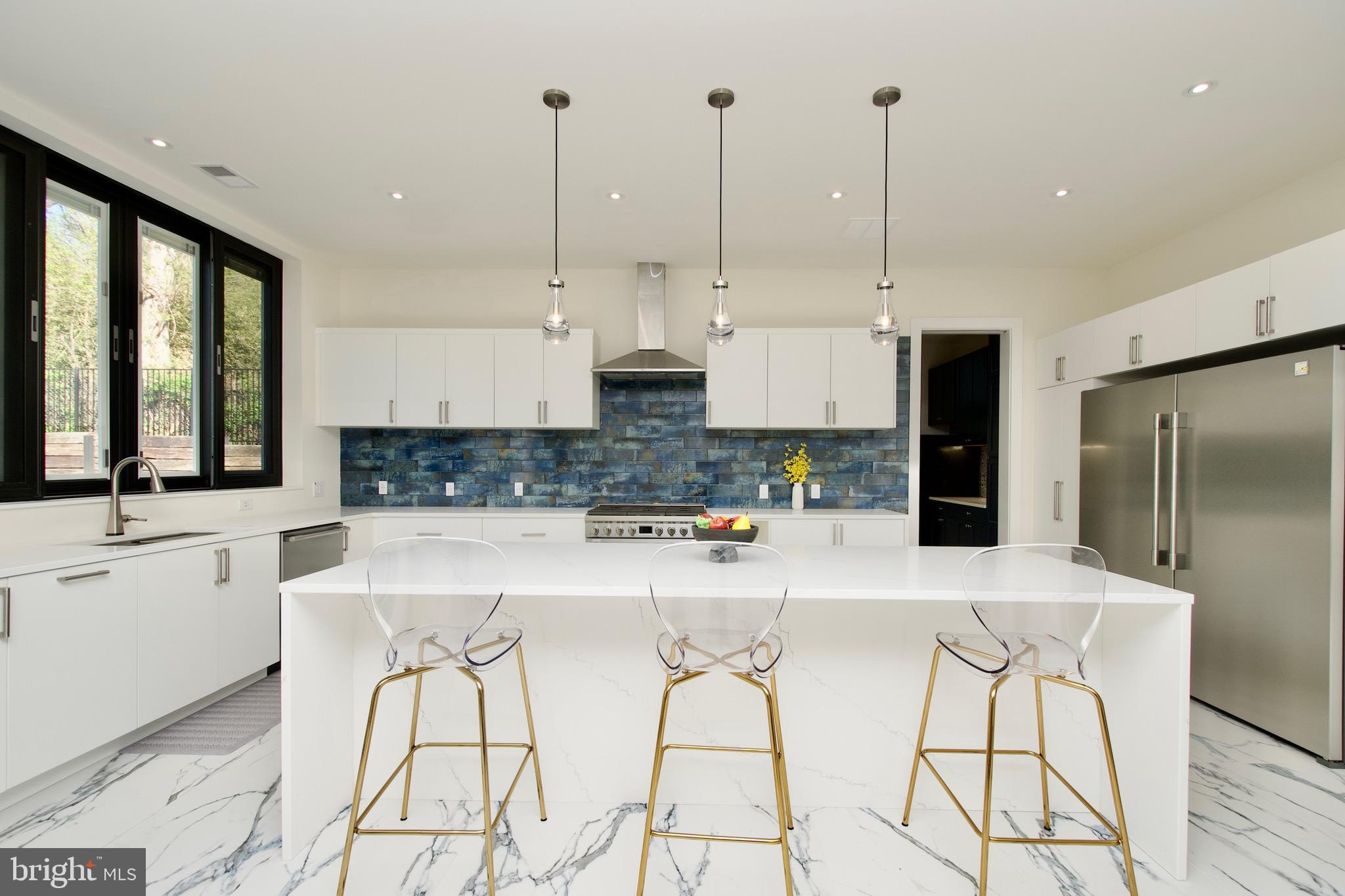 PIMMIT HILLS - Residential