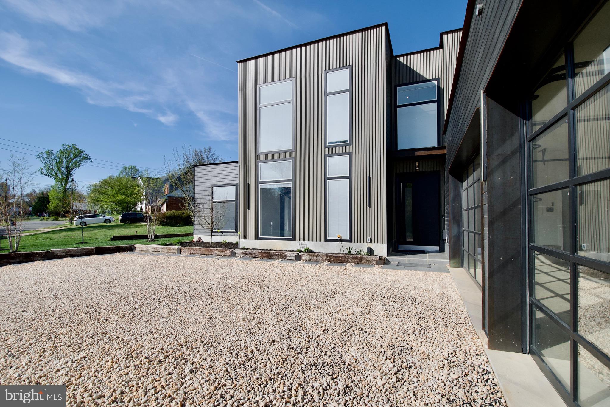 PIMMIT HILLS - Residential