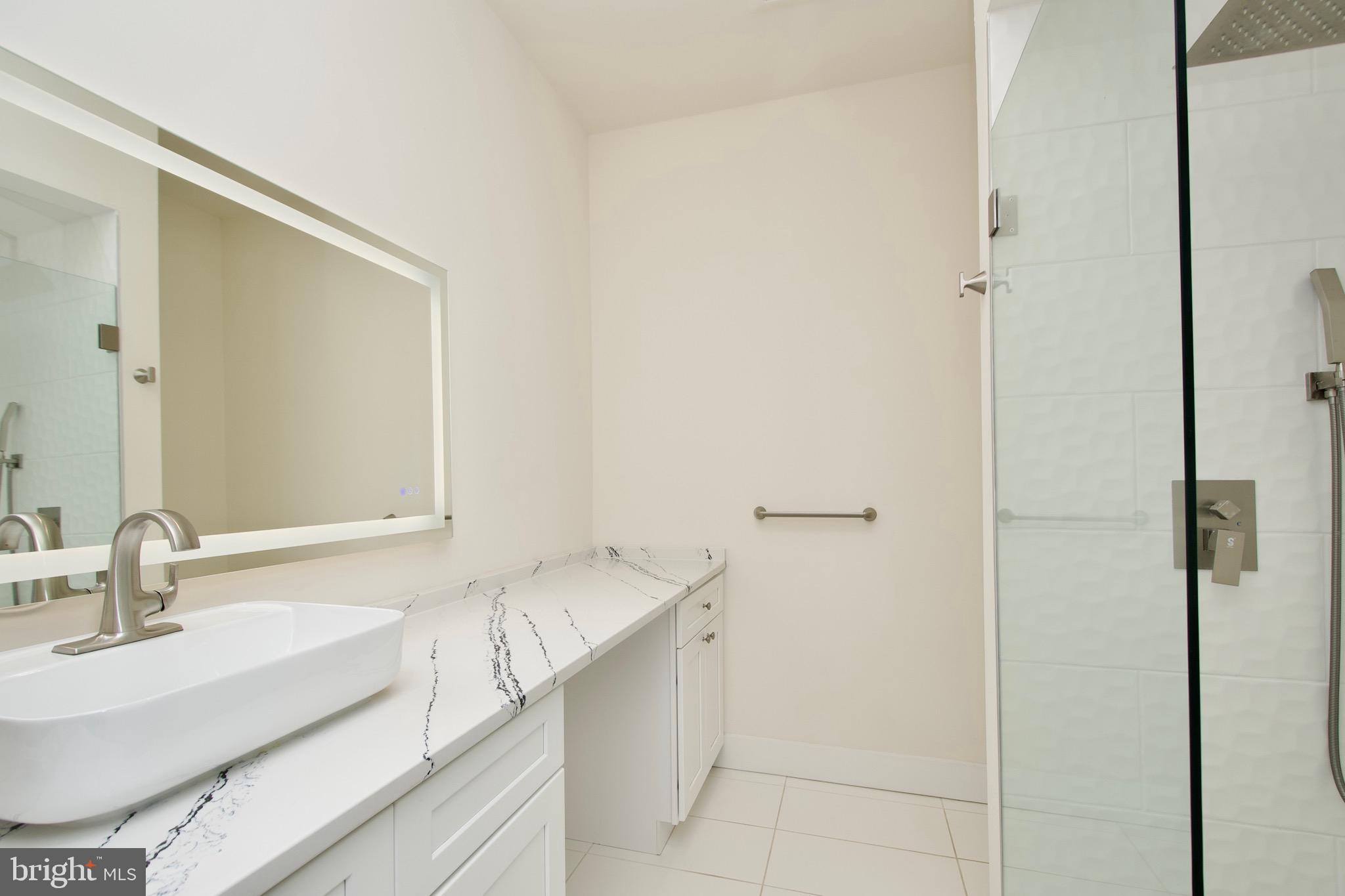 PIMMIT HILLS - Residential