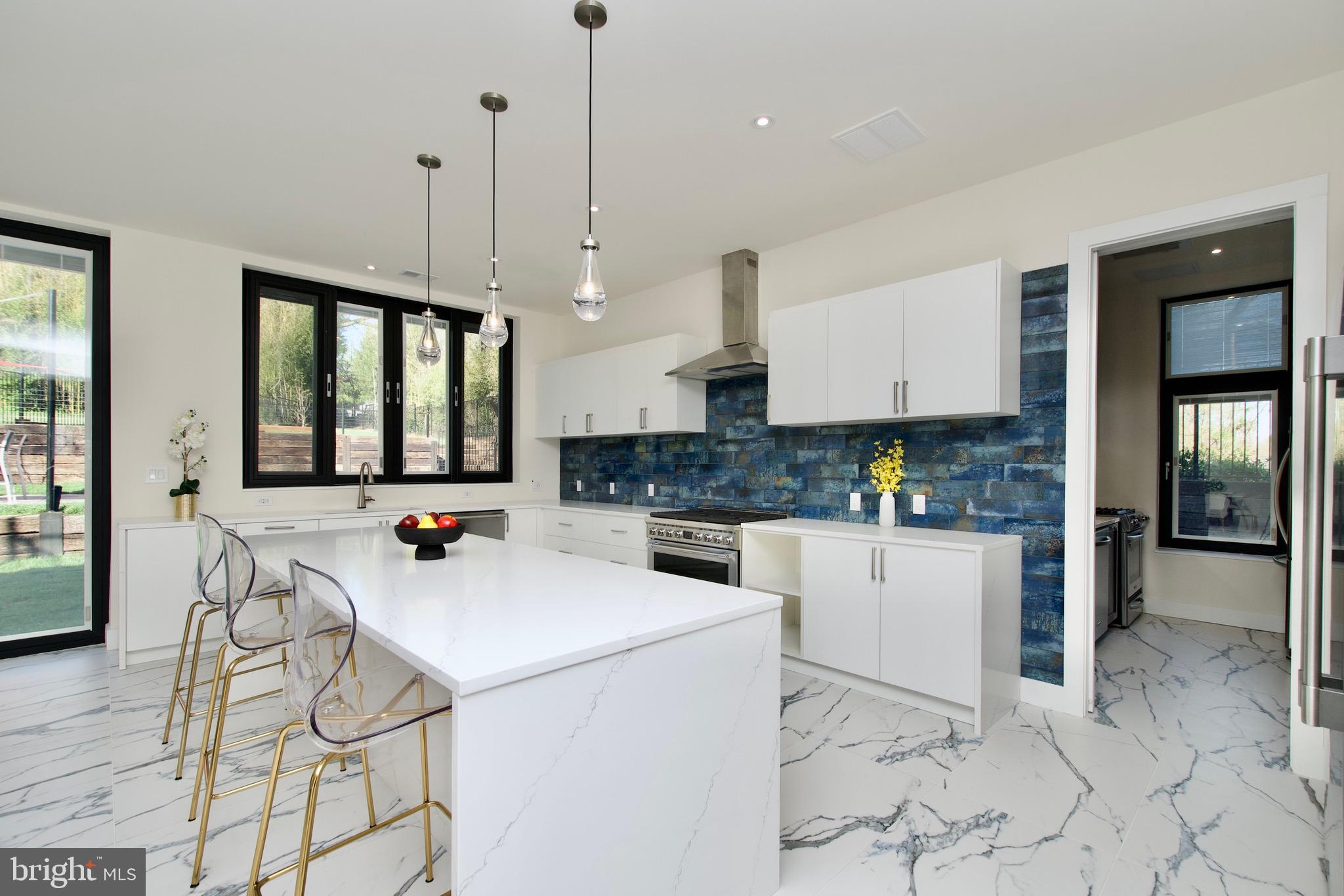 PIMMIT HILLS - Residential