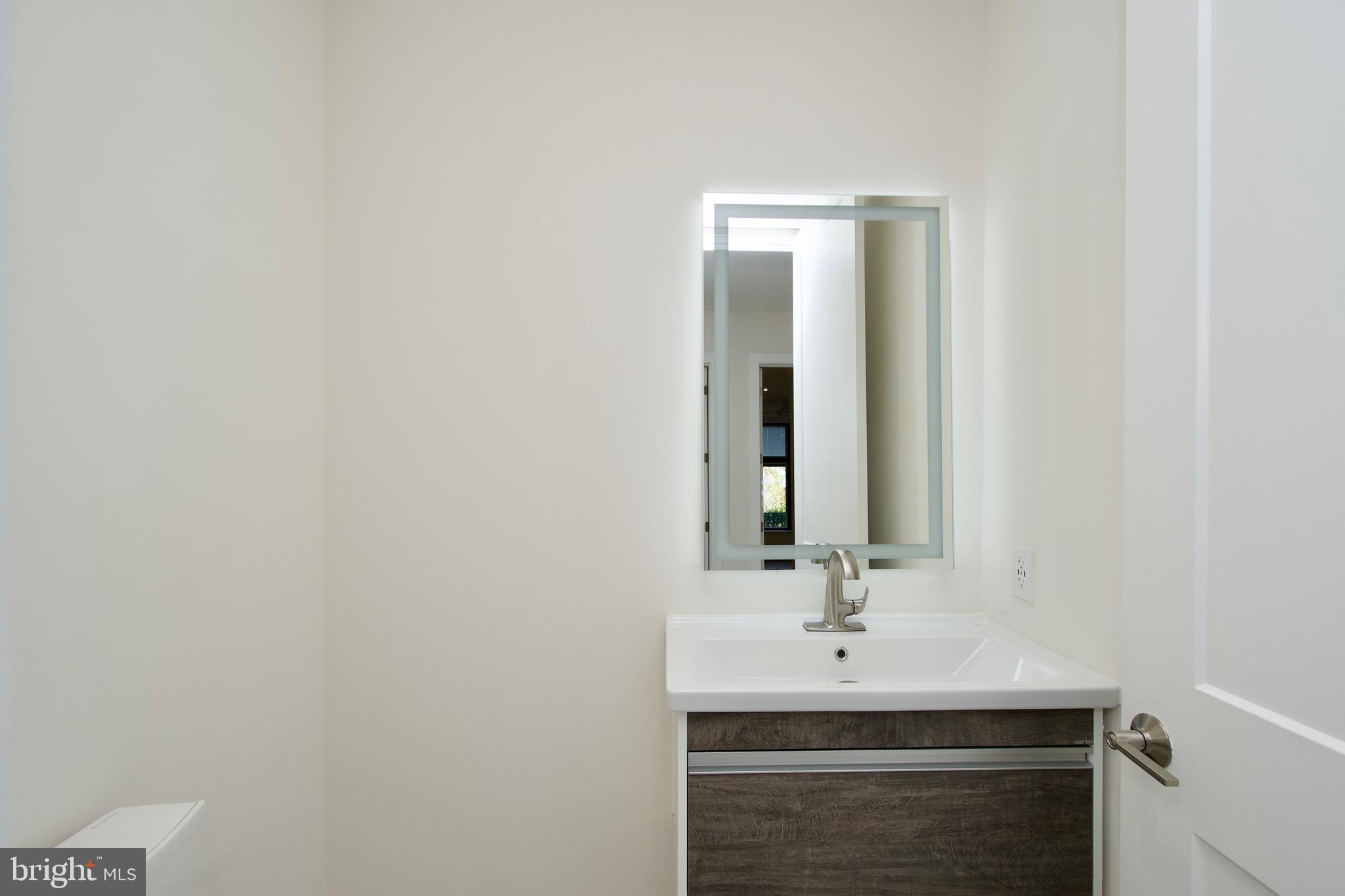 PIMMIT HILLS - Residential