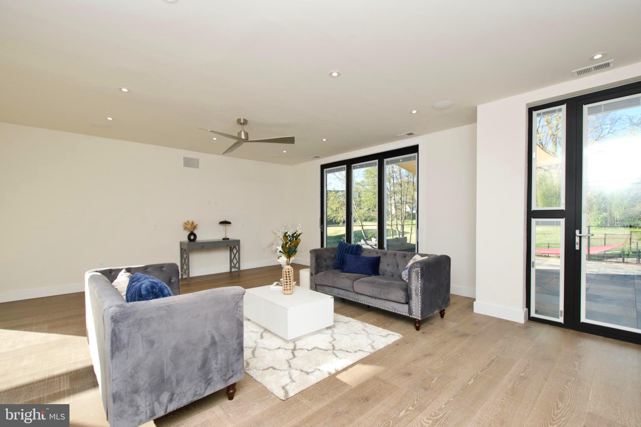 PIMMIT HILLS - Residential