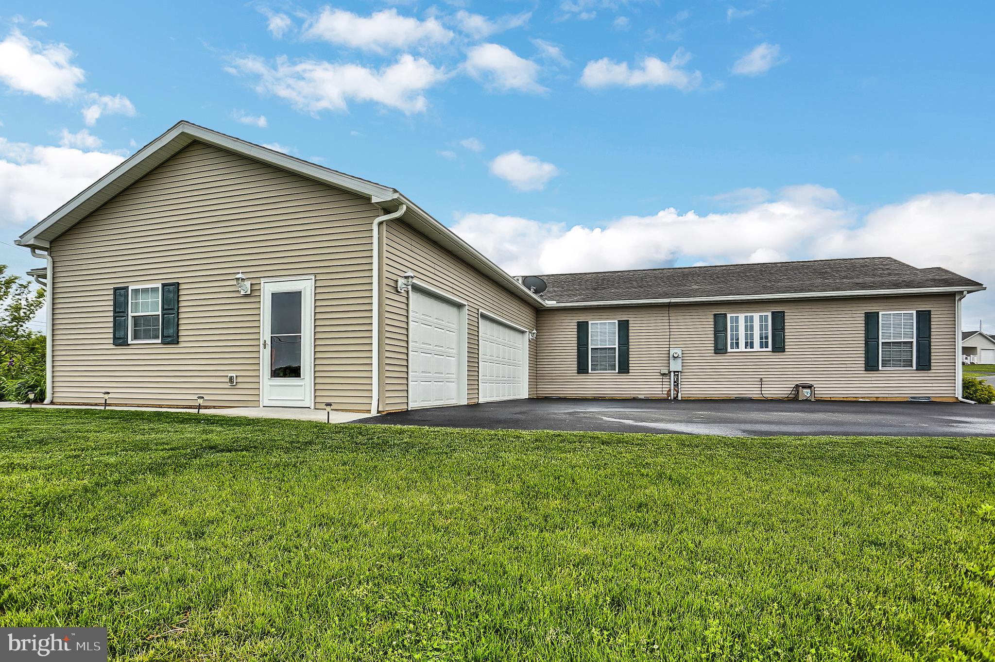 CREEK VIEW 55+ COMMUNITY - Residential