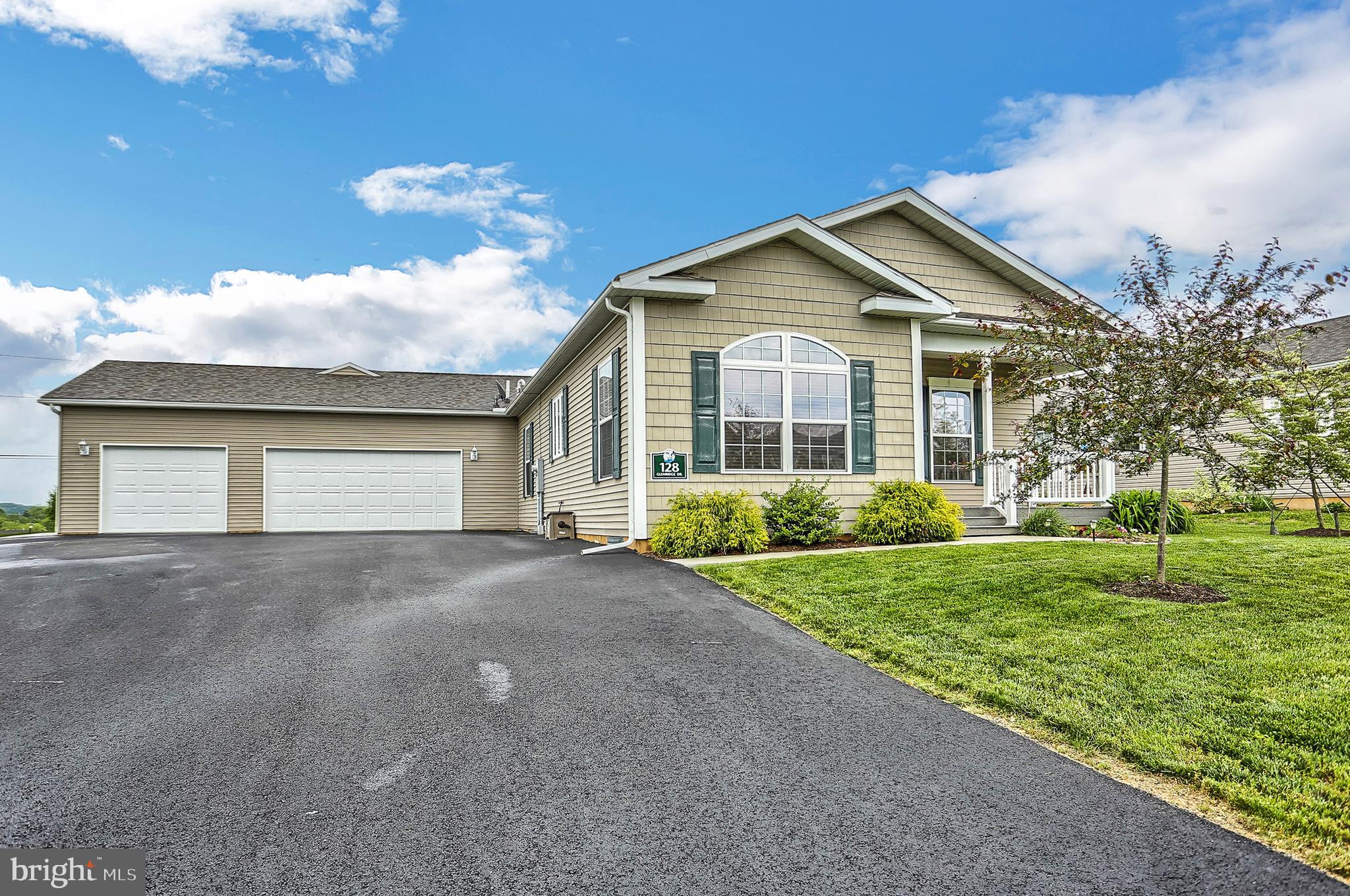 CREEK VIEW 55+ COMMUNITY - Residential