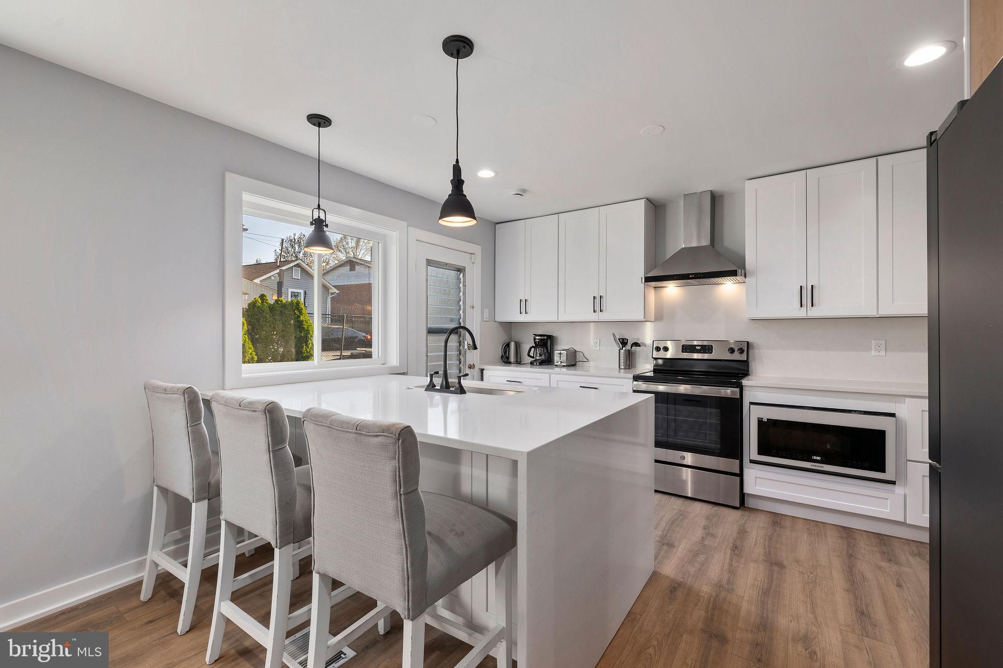 FOREST GLEN KNOLLS - Residential