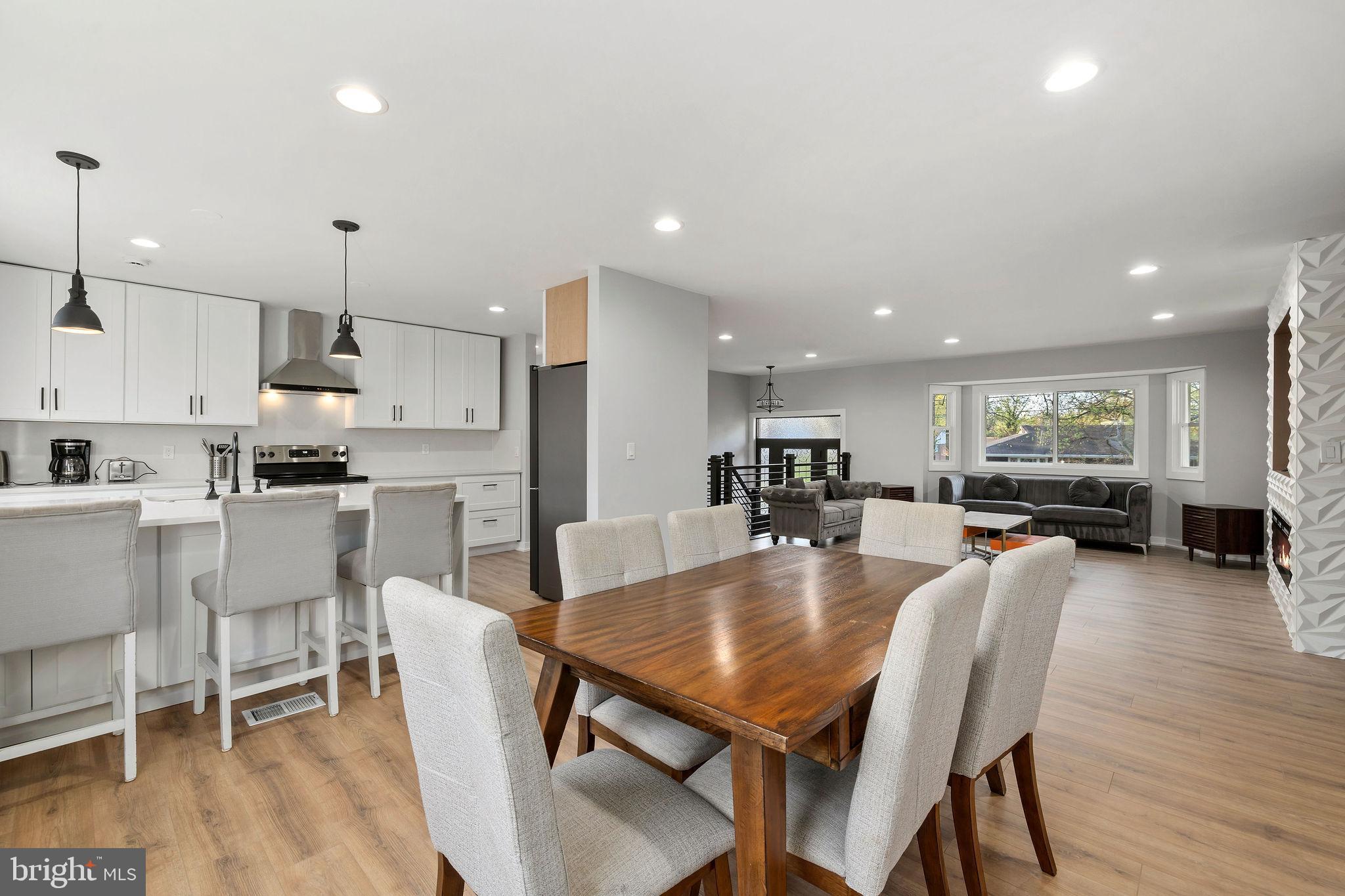 FOREST GLEN KNOLLS - Residential