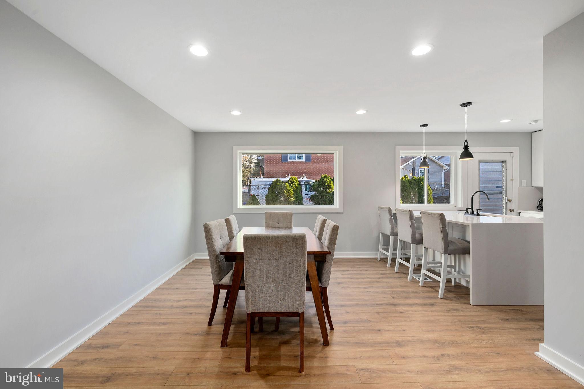 FOREST GLEN KNOLLS - Residential