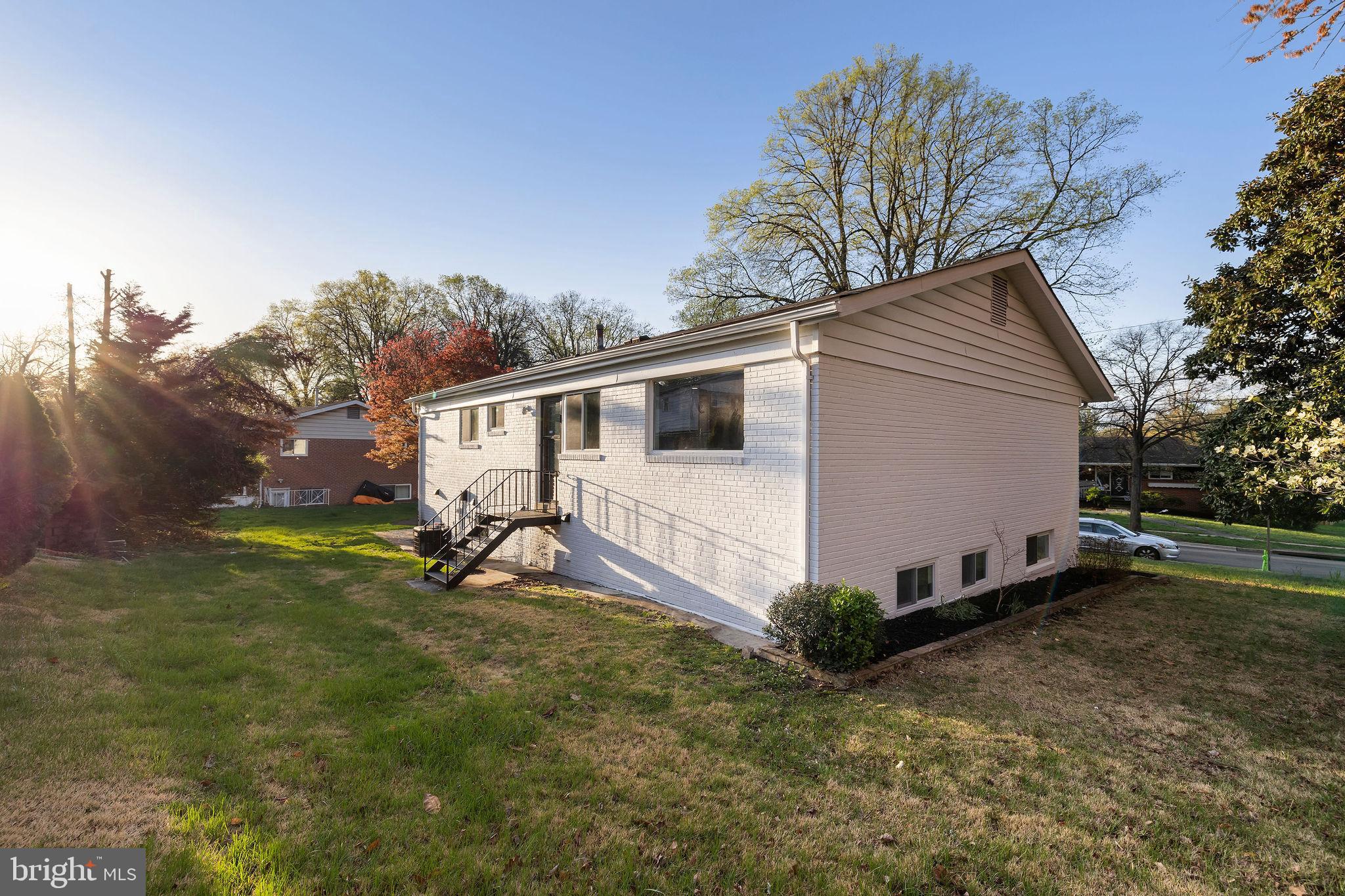 FOREST GLEN KNOLLS - Residential