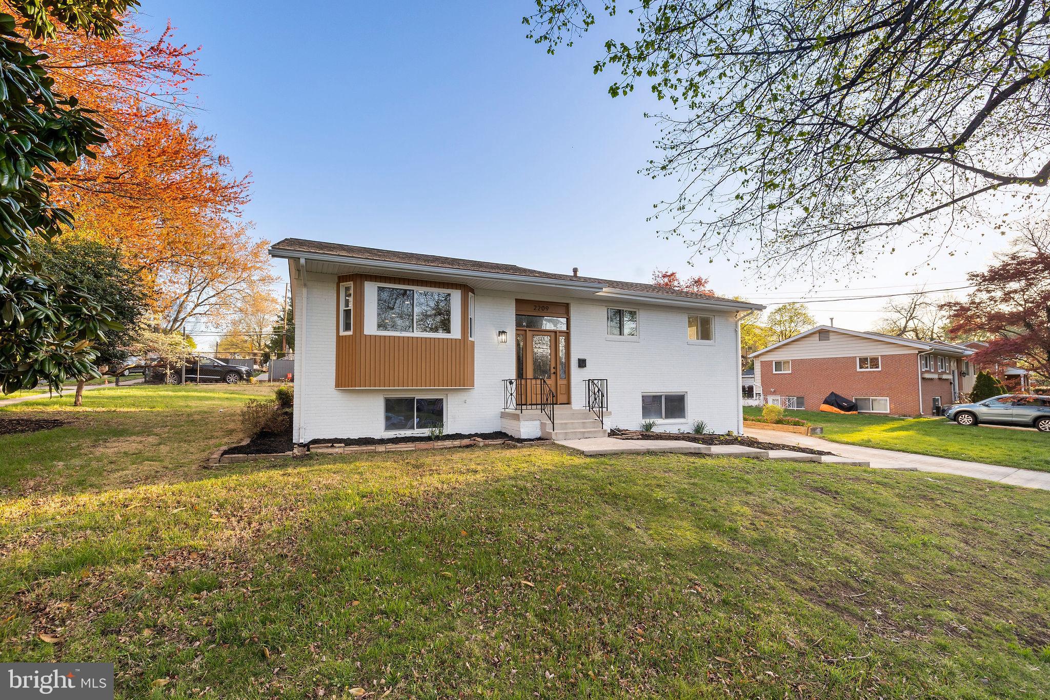 FOREST GLEN KNOLLS - Residential