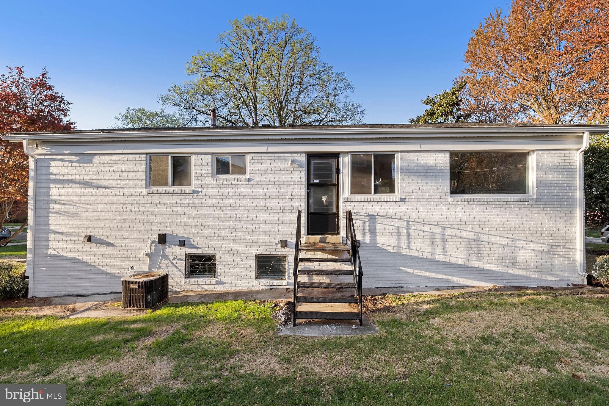 FOREST GLEN KNOLLS - Residential