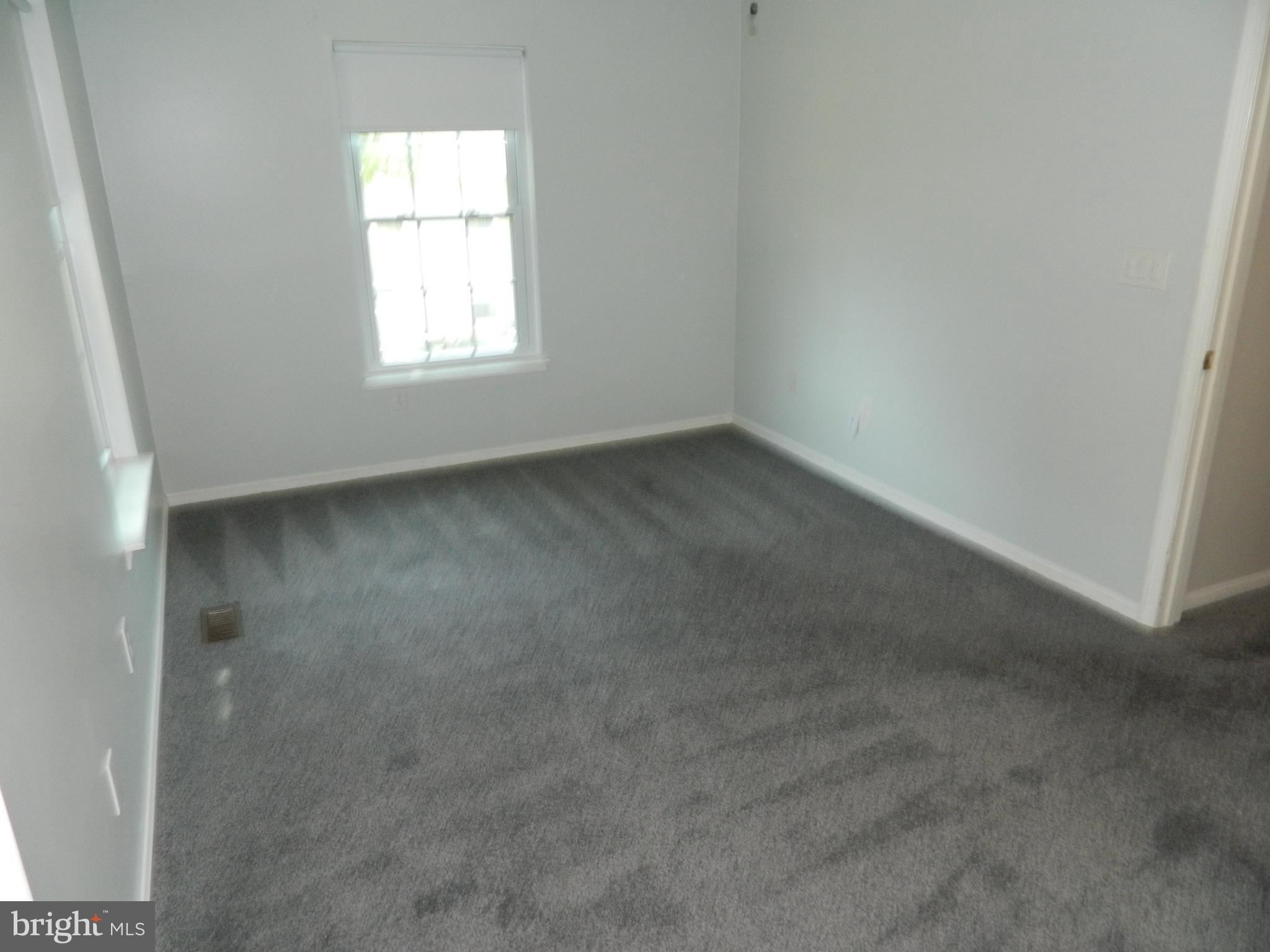 RIVERSIDE - Residential Lease