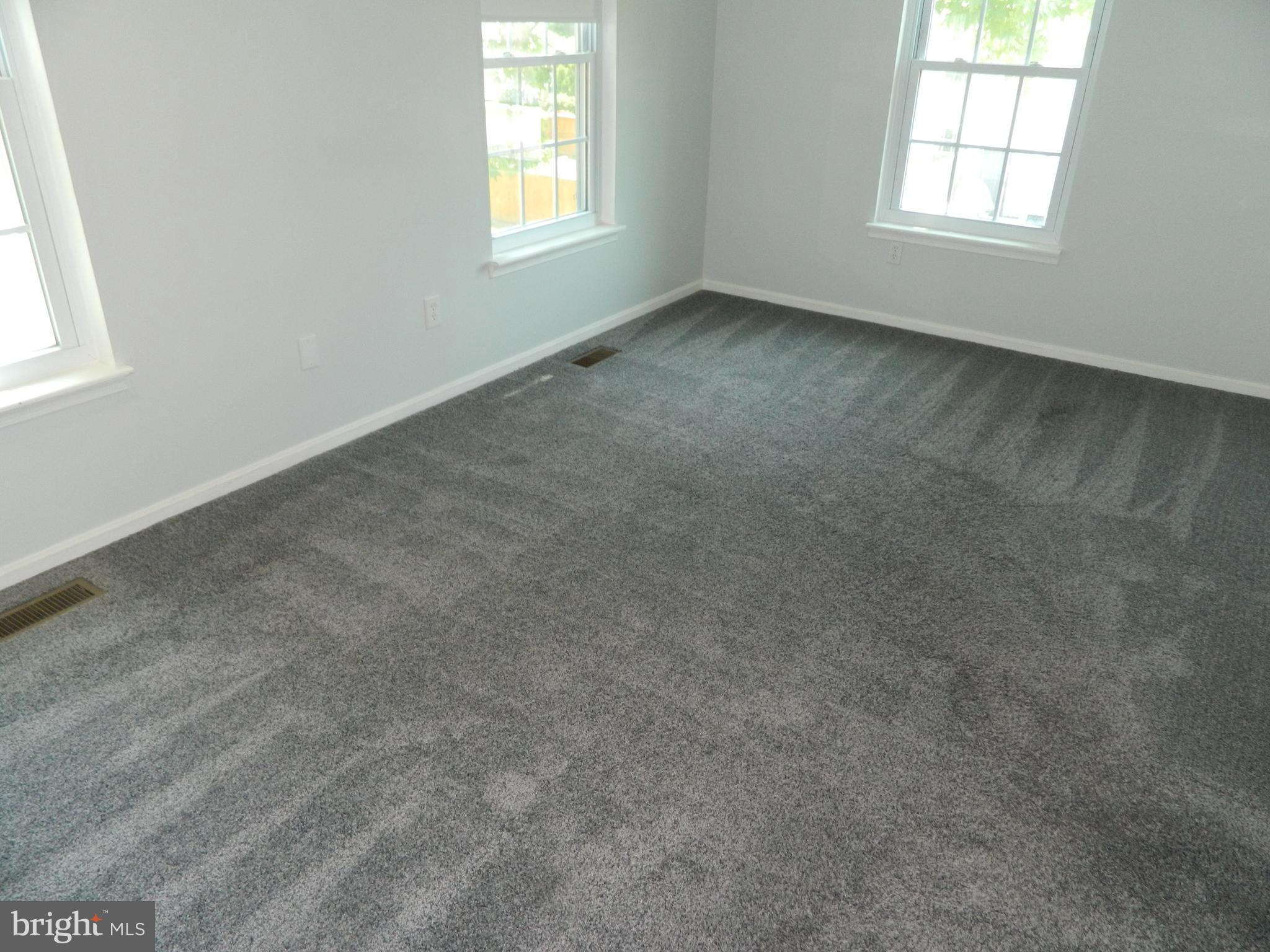 RIVERSIDE - Residential Lease