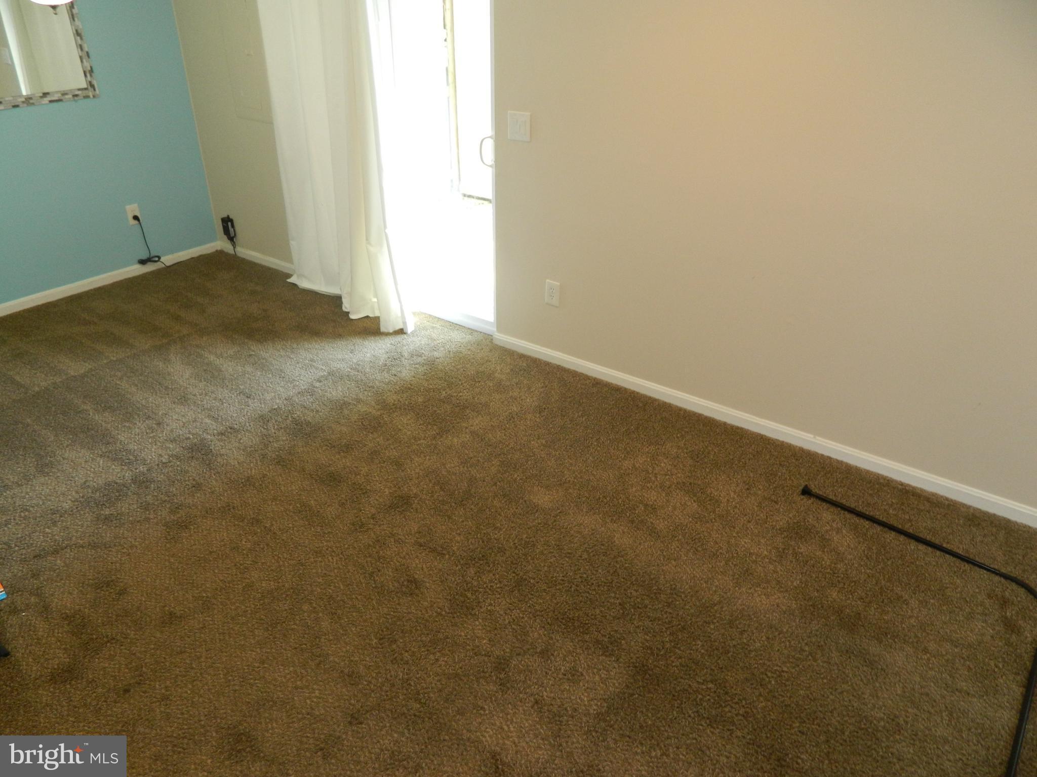 RIVERSIDE - Residential Lease