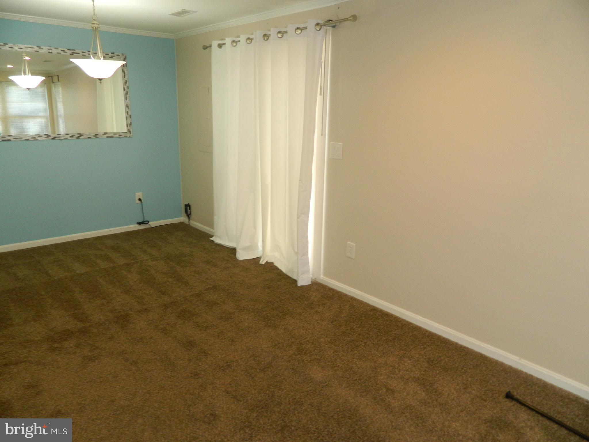 RIVERSIDE - Residential Lease