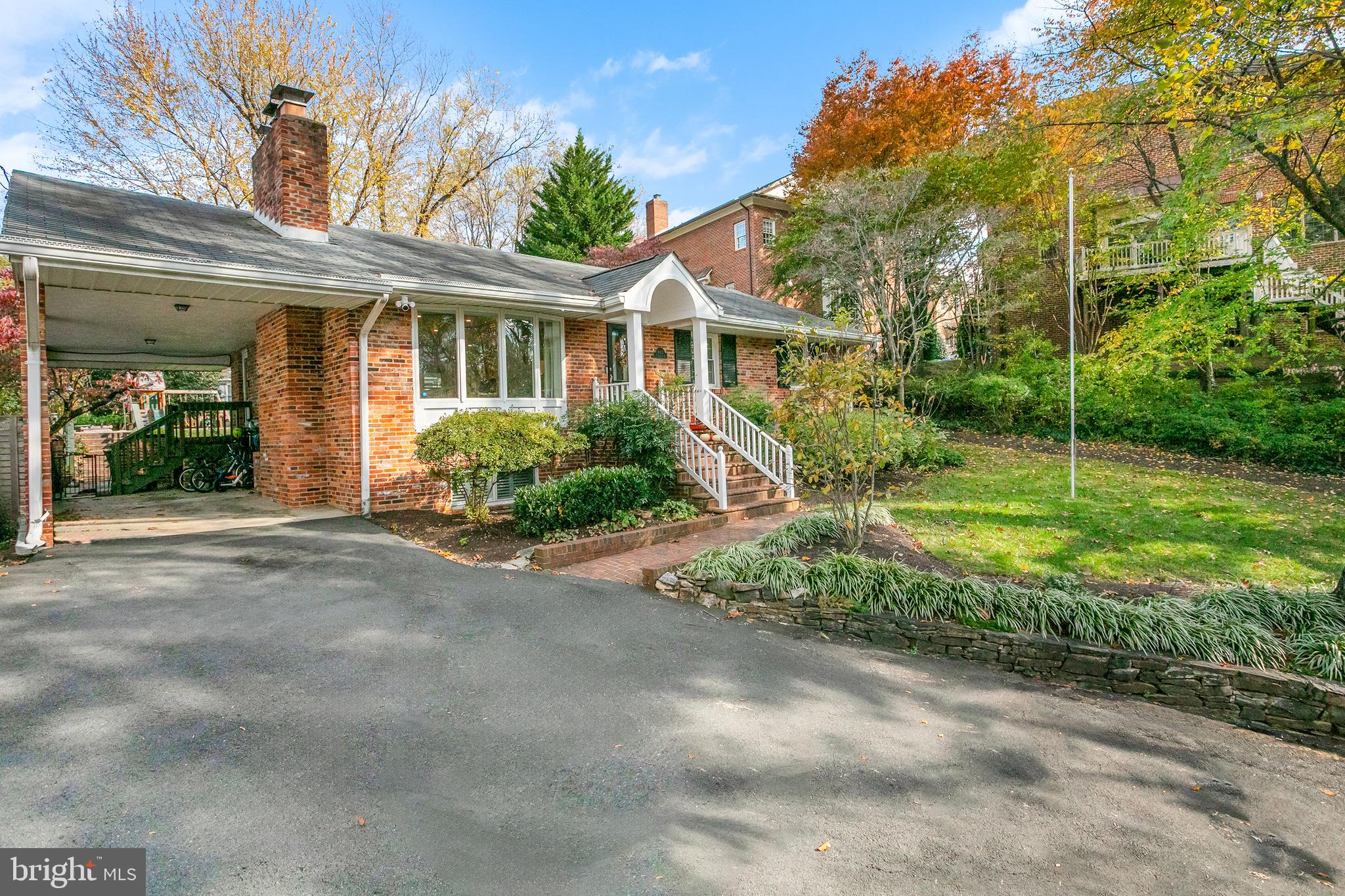 4021 N RICHMOND STREET