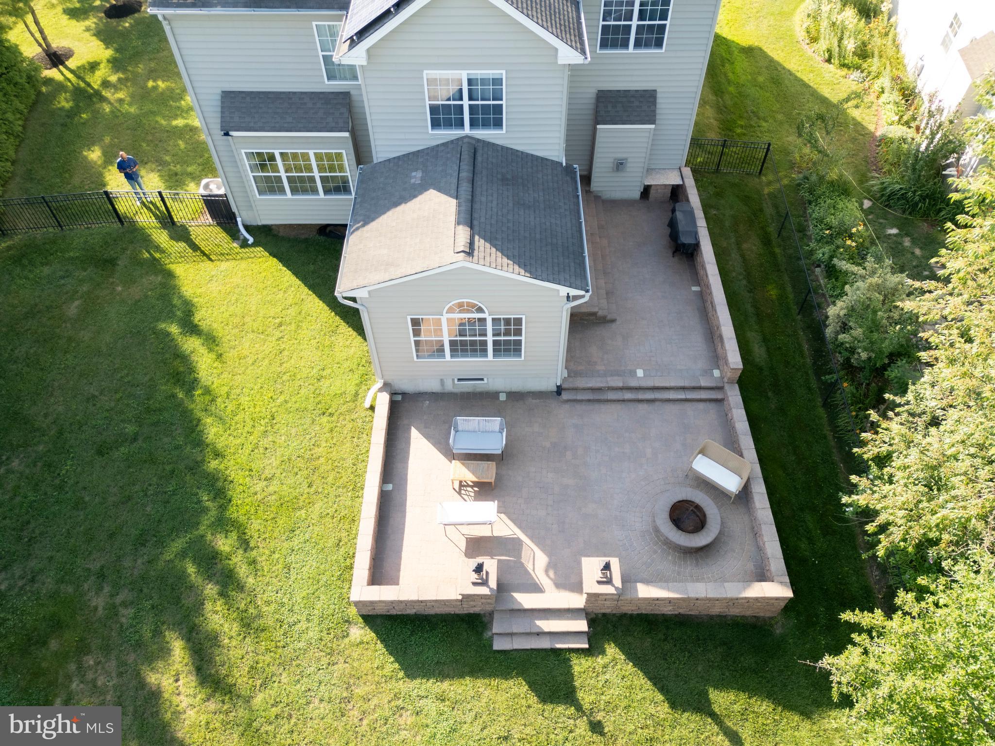 100 SUMMERBROOKE COURT