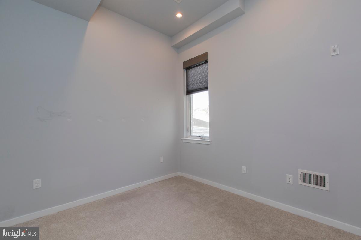 MANAYUNK - Residential Lease