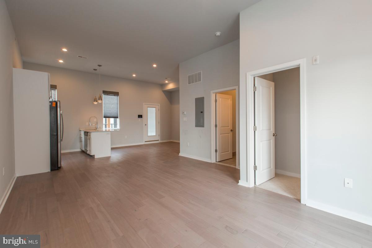 MANAYUNK - Residential Lease