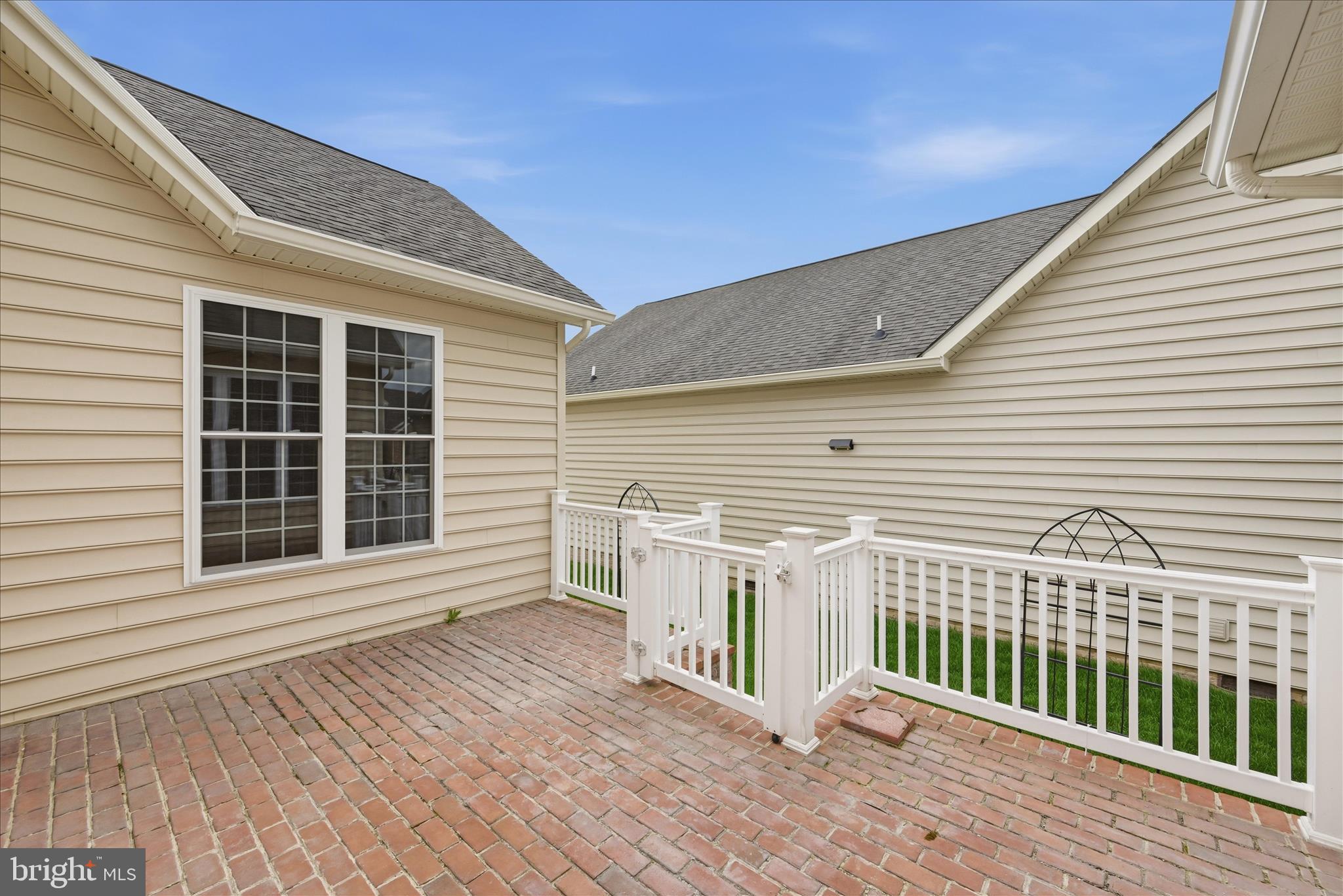 CEDAR MEADOWS - Residential