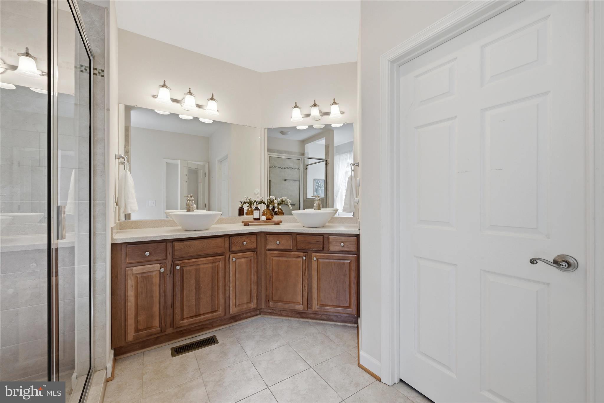 CEDAR MEADOWS - Residential