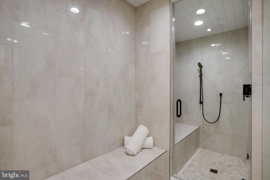 listing image 129