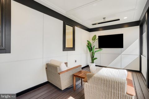 listing image 111