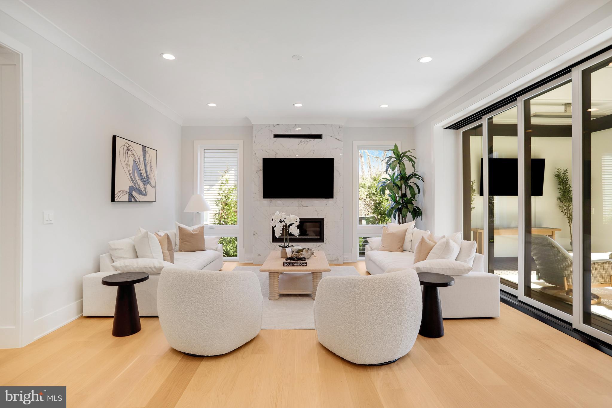 HOLMES RUN ACRES - Residential