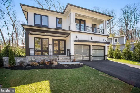 3319 Hemlock Drive, Falls Church, VA MLS: VAFX2220856