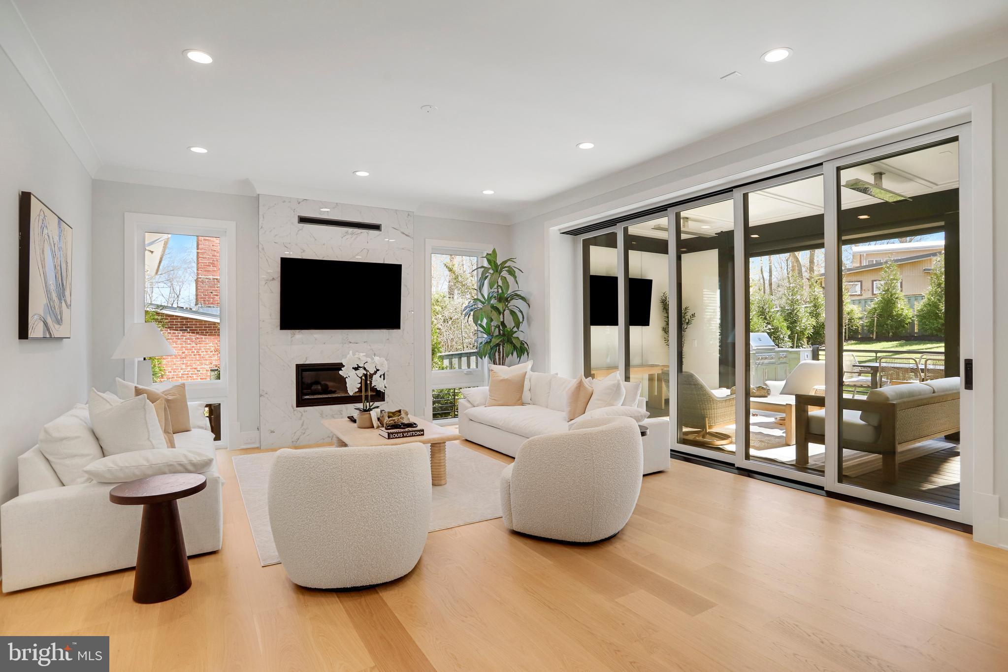 HOLMES RUN ACRES - Residential