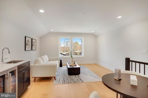 listing image 105
