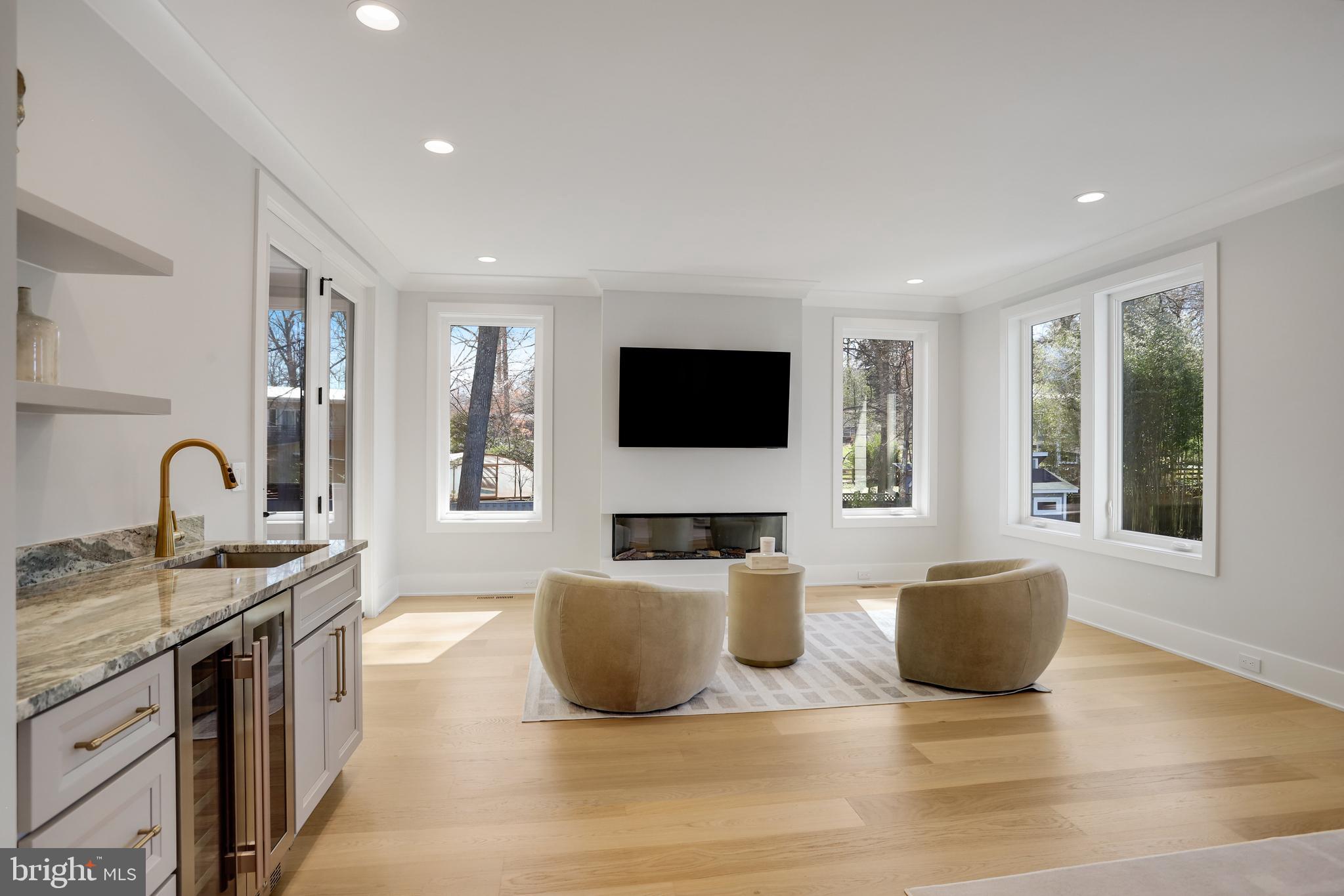 HOLMES RUN ACRES - Residential