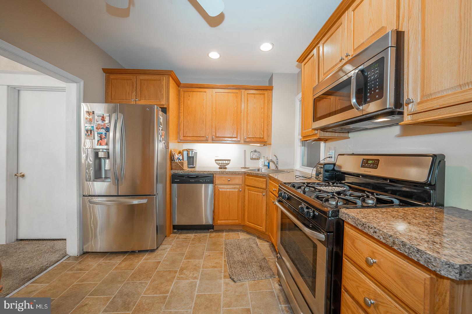 OAKMONT - Residential