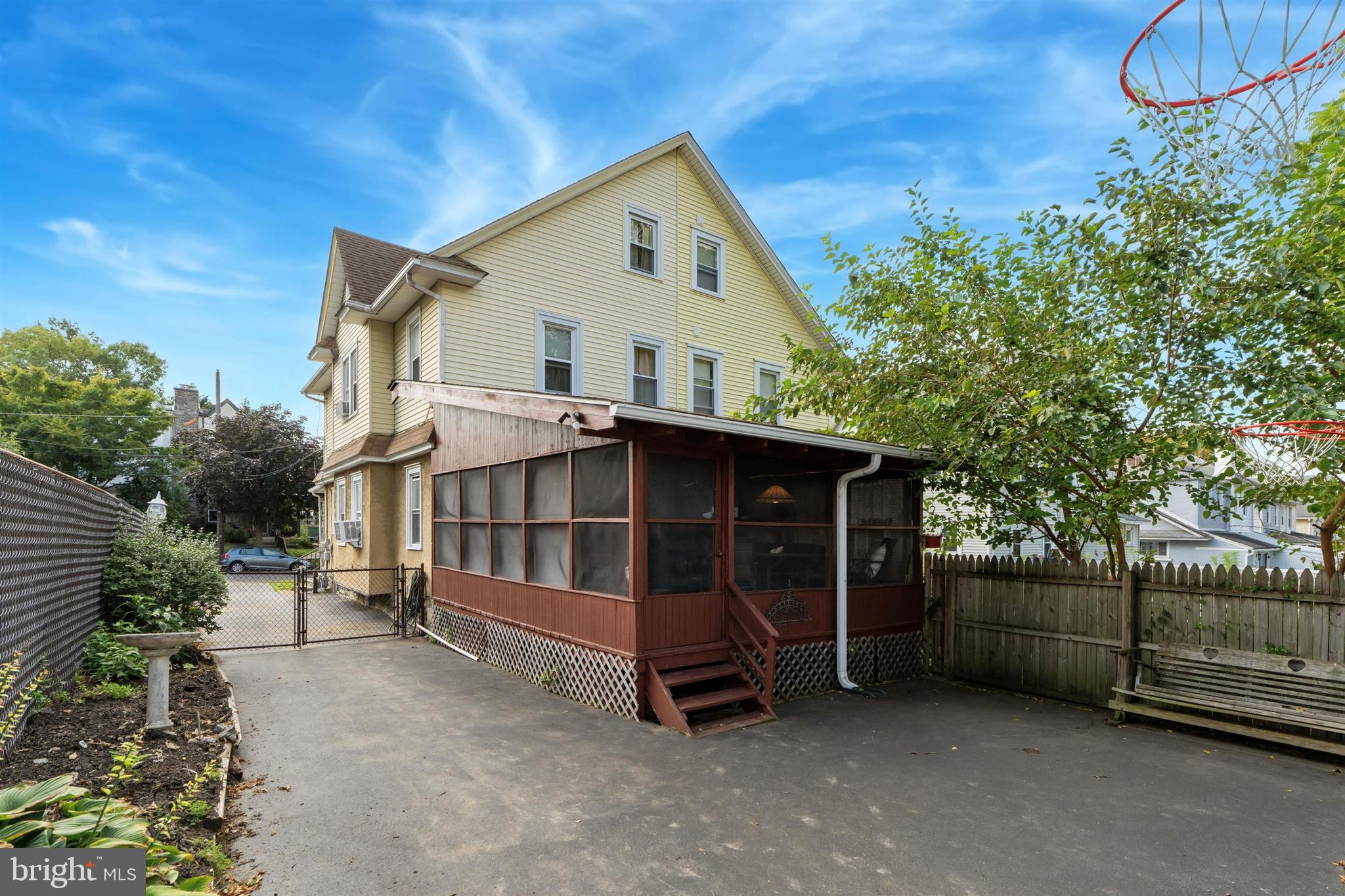 OAKMONT - Residential