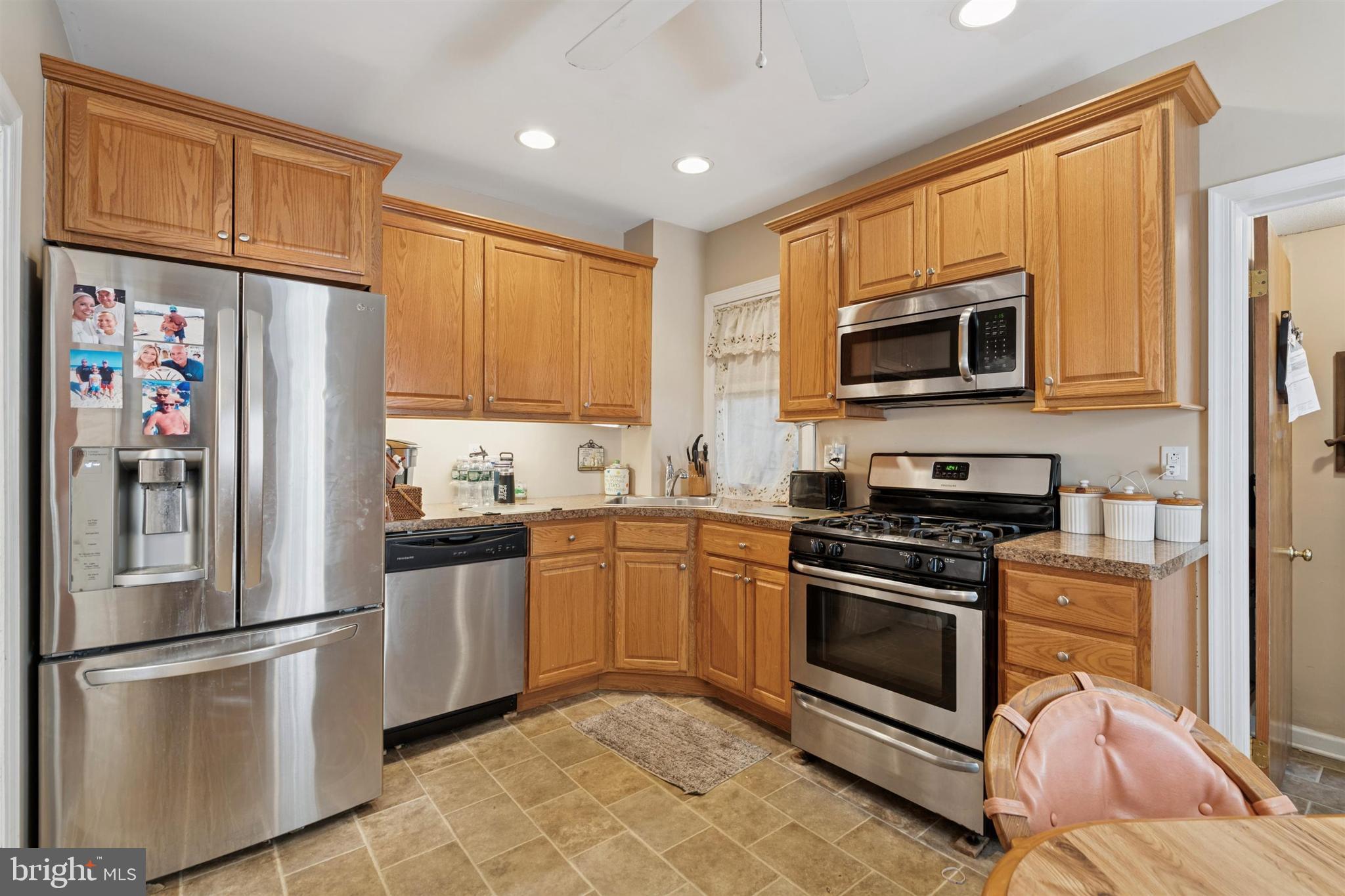 OAKMONT - Residential